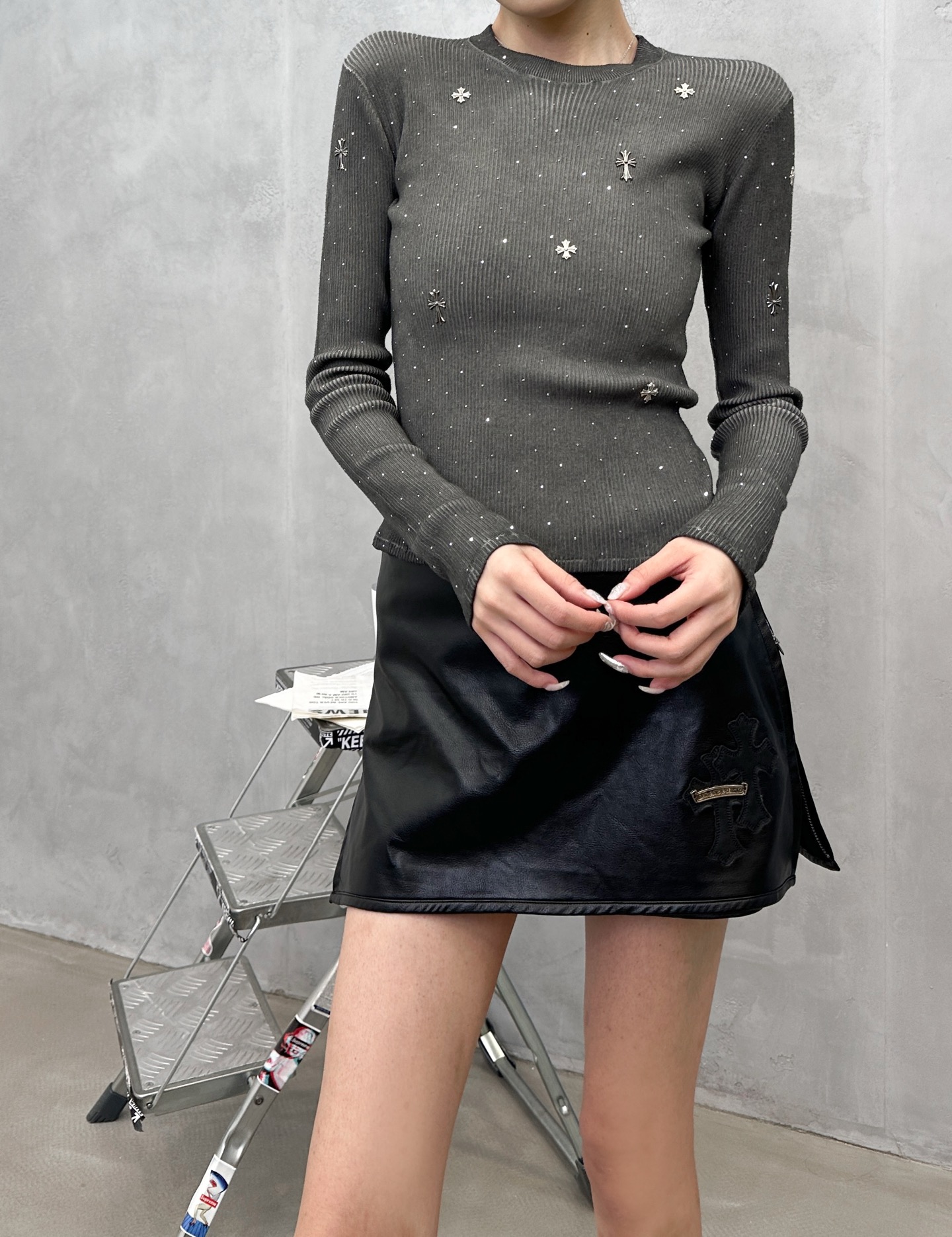 🌾克罗心 ｜ 新款打底毛衣，成衣洗水炒色加全身烫钻重工工艺，休闲时尚，尺码sml