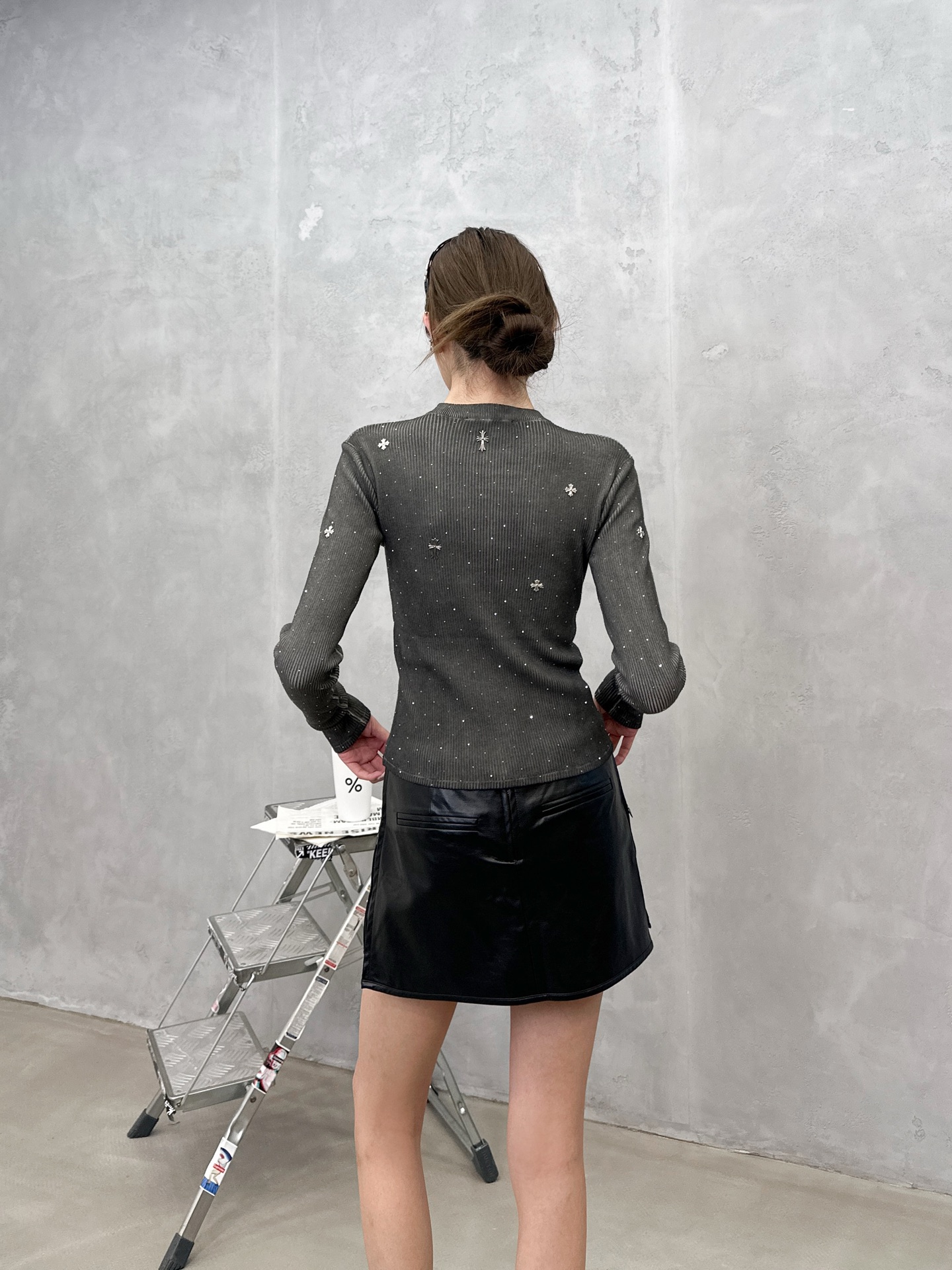 🌾克罗心 ｜ 新款打底毛衣，成衣洗水炒色加全身烫钻重工工艺，休闲时尚，尺码sml