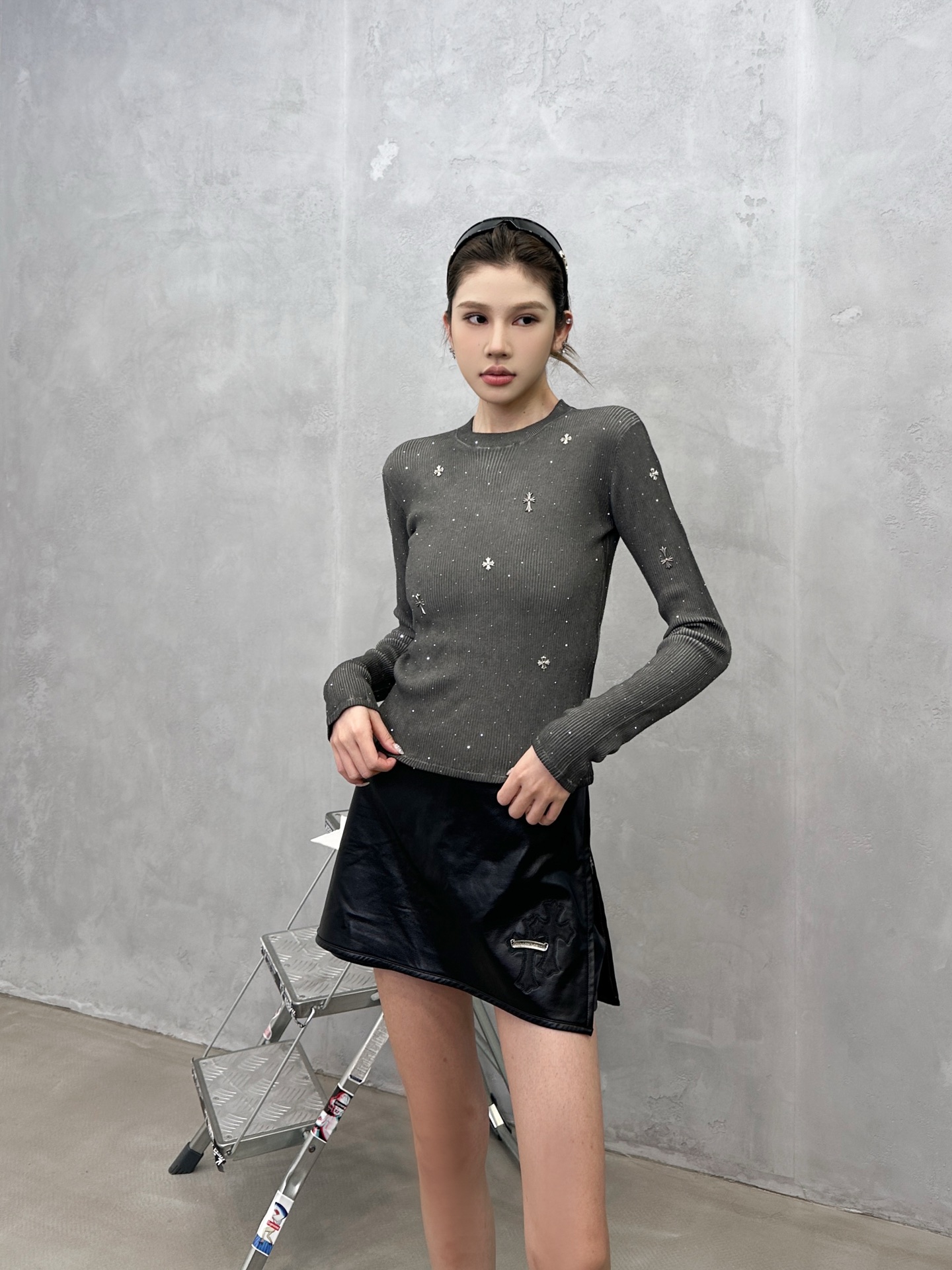 🌾克罗心 ｜ 新款打底毛衣，成衣洗水炒色加全身烫钻重工工艺，休闲时尚，尺码sml