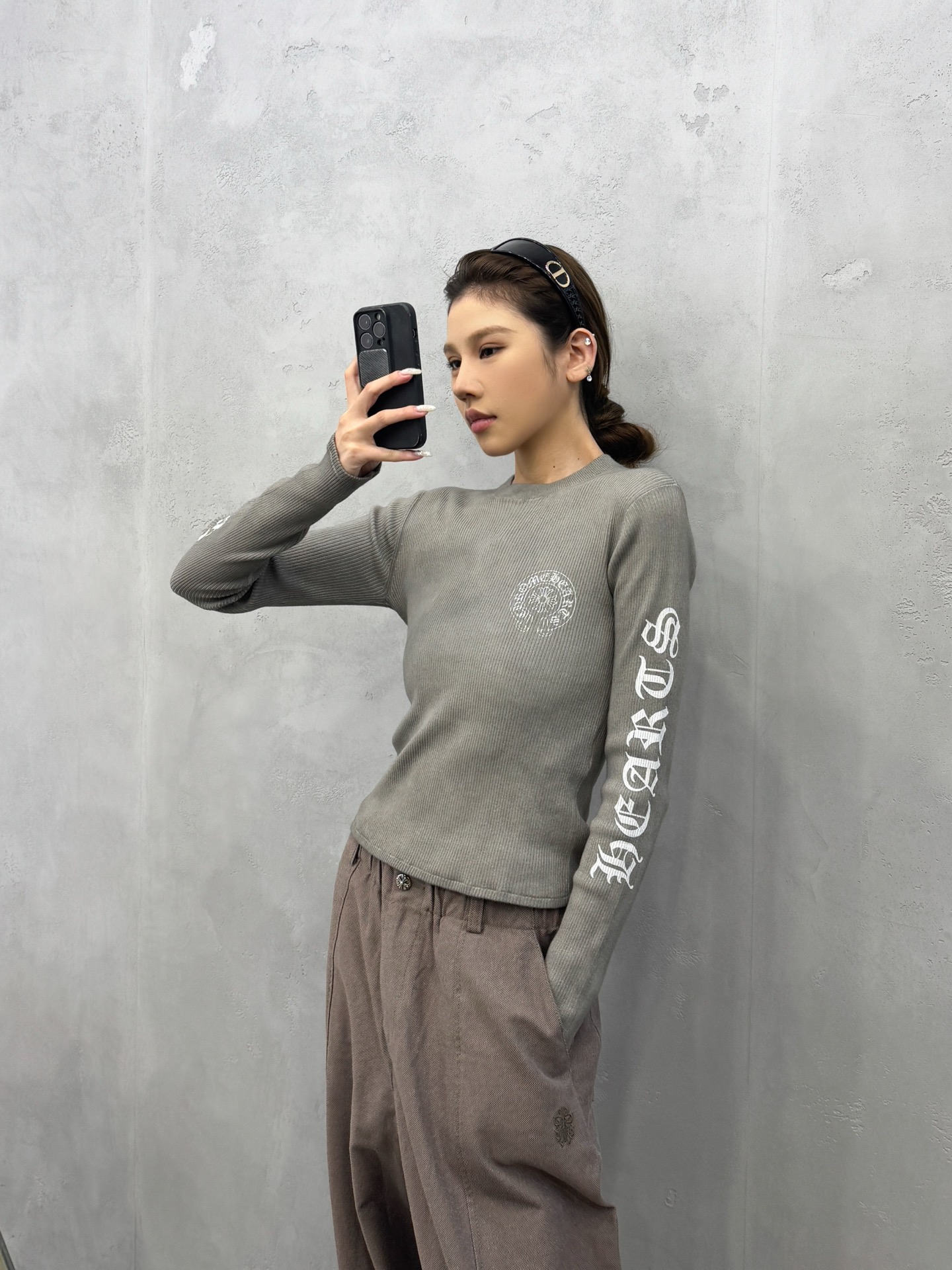 🌾克罗心 ｜ 新款毛织打底上衣，成衣洗水炒色加多处印花工艺，经典毛织长袖打底款式，尺码sml