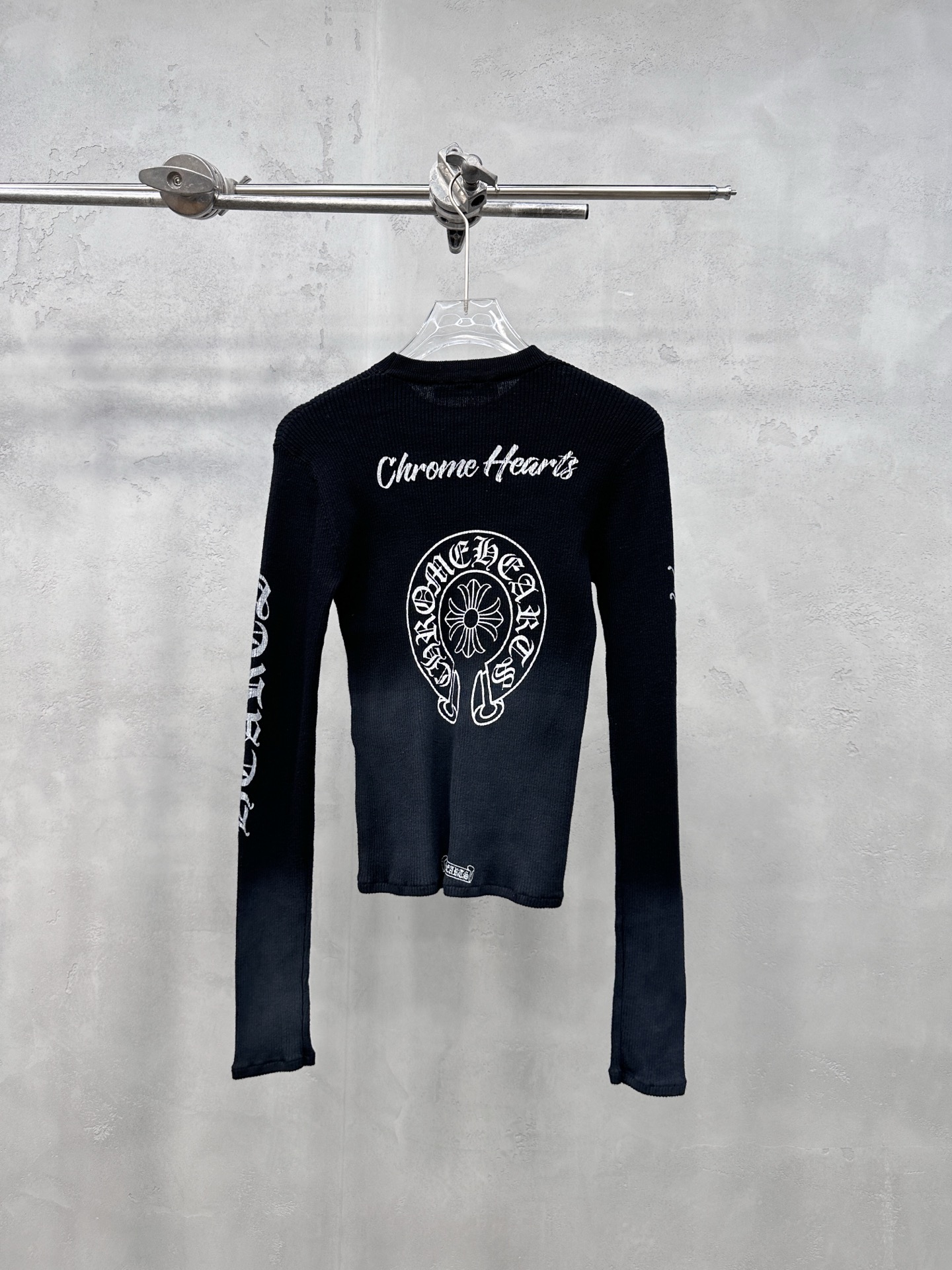 🌾克罗心 ｜ 新款毛织打底上衣，成衣洗水炒色加多处印花工艺，经典毛织长袖打底款式，尺码sml