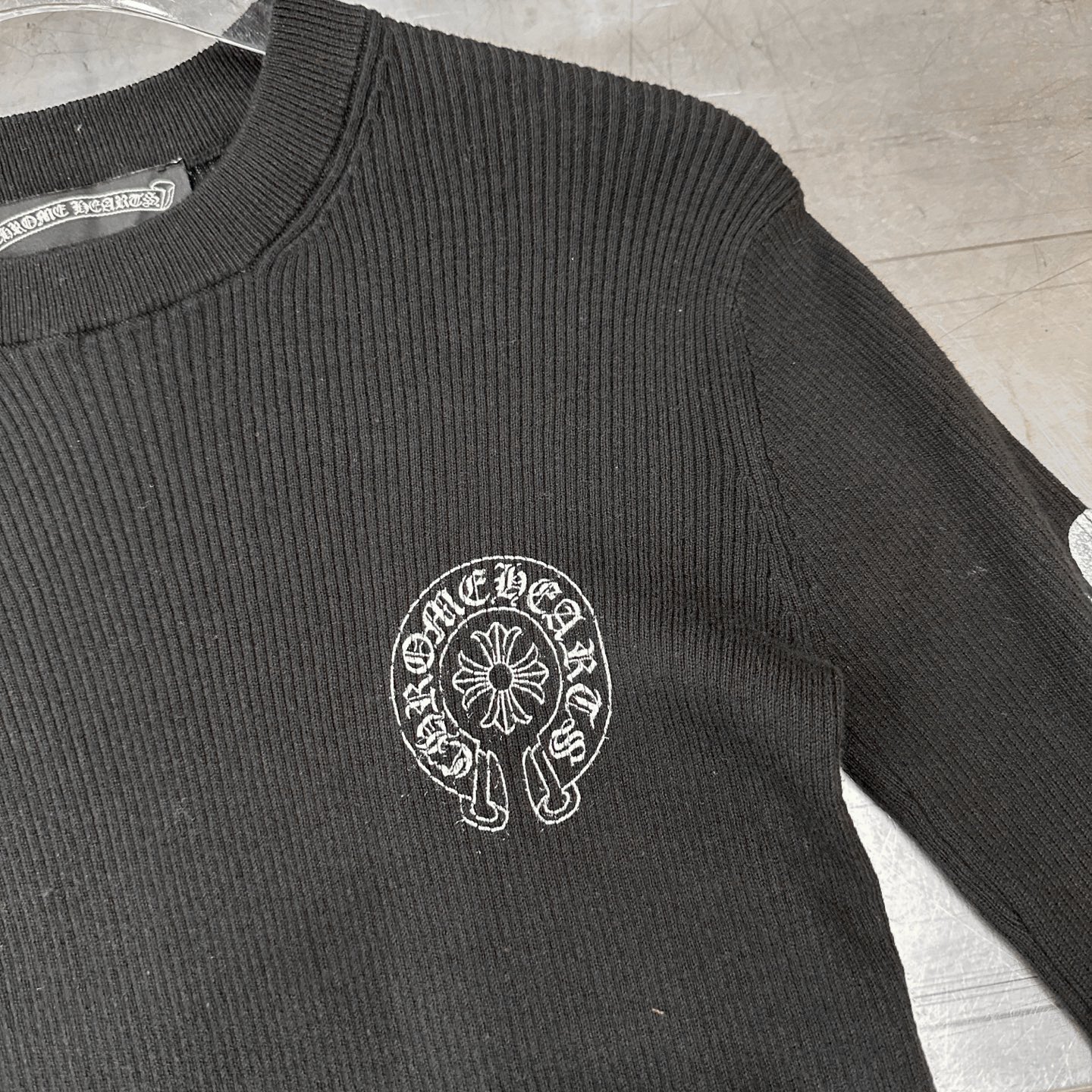 🌾克罗心 ｜ 新款毛织打底上衣，成衣洗水炒色加多处印花工艺，经典毛织长袖打底款式，尺码sml