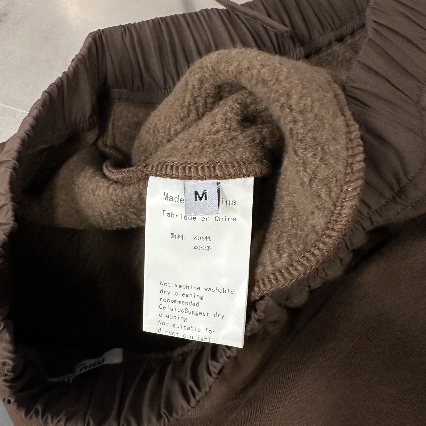 🌾miu ｜ 新款休闲裤，经典刺绣标成衣洗水工艺，高密保暖抓绒面料，男女同款，尺码sml