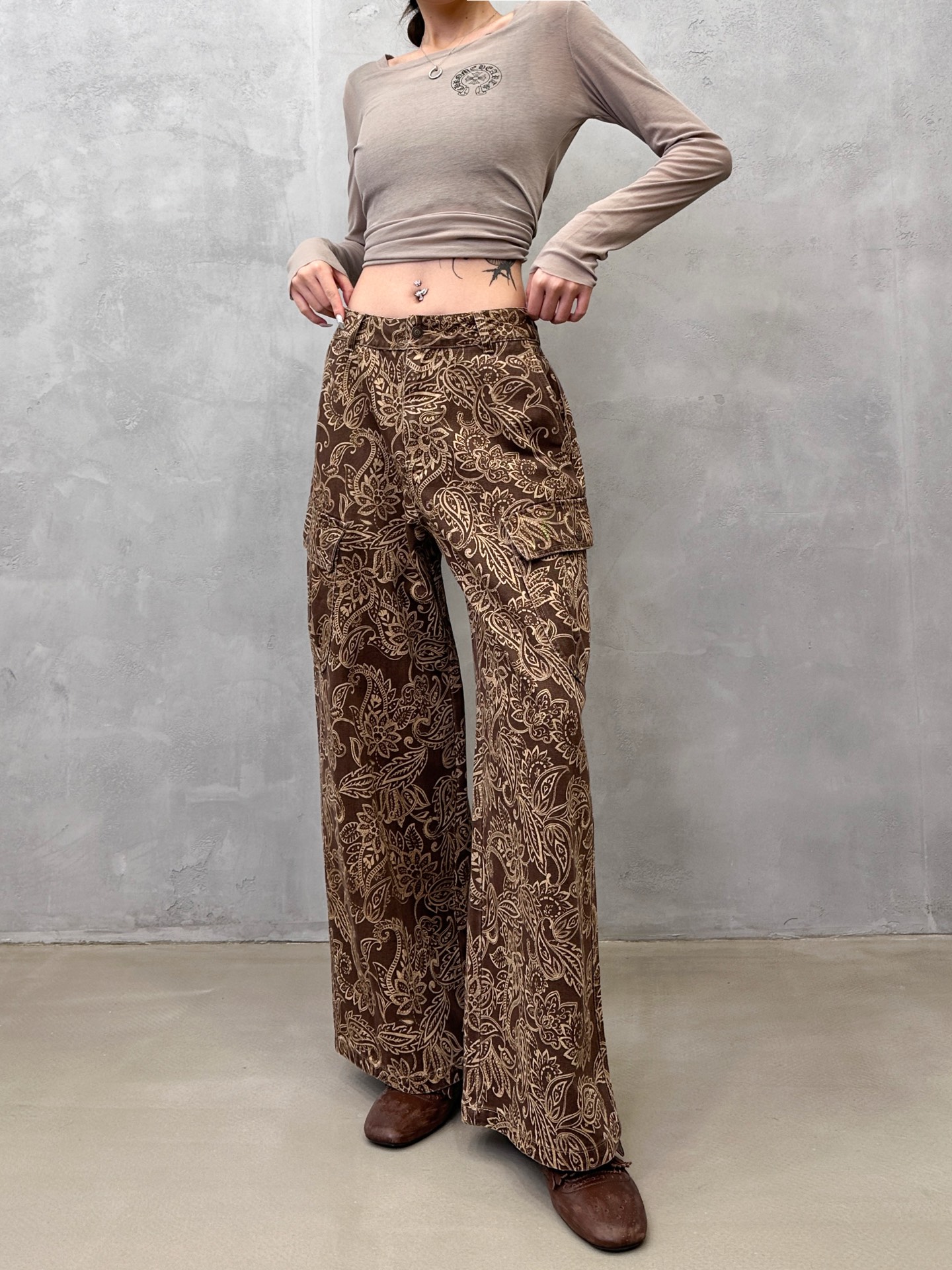 🌾Acne ｜ 新款休闲工装裤，成衣重洗水工艺加卡其布坯布印腰果花图案，时尚休闲，尺码sml