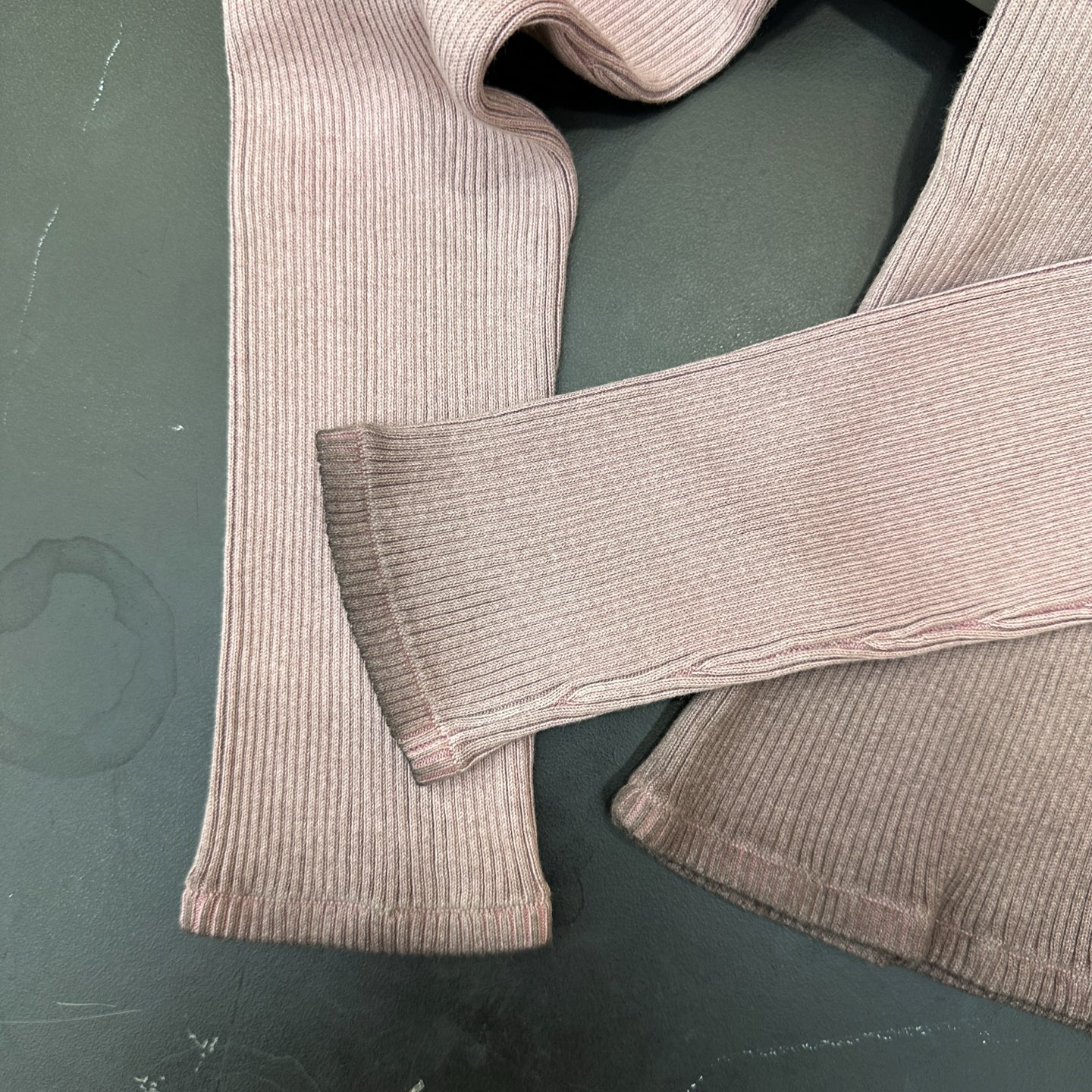 🌾克罗心 ｜ 新款毛织打底，成衣洗水炒色喷色加多处印花工艺，休闲时尚，尺码sml