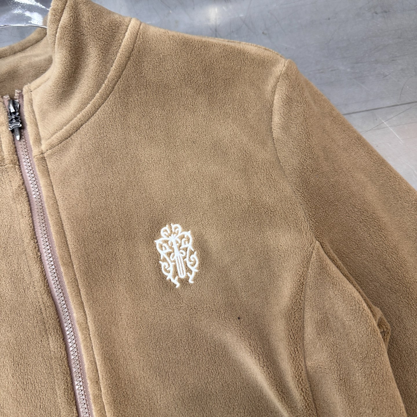 🌾克罗心 ｜ 新款保暖开衫，经典刺绣标加高密保暖摇粒绒面料，经典时尚款式，尺码sml