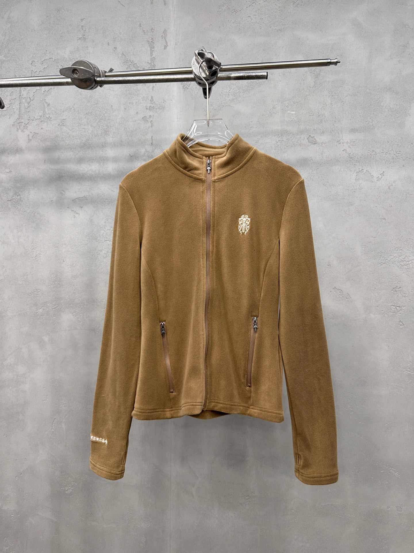 🌾克罗心 ｜ 新款保暖开衫，经典刺绣标加高密保暖摇粒绒面料，经典时尚款式，尺码sml