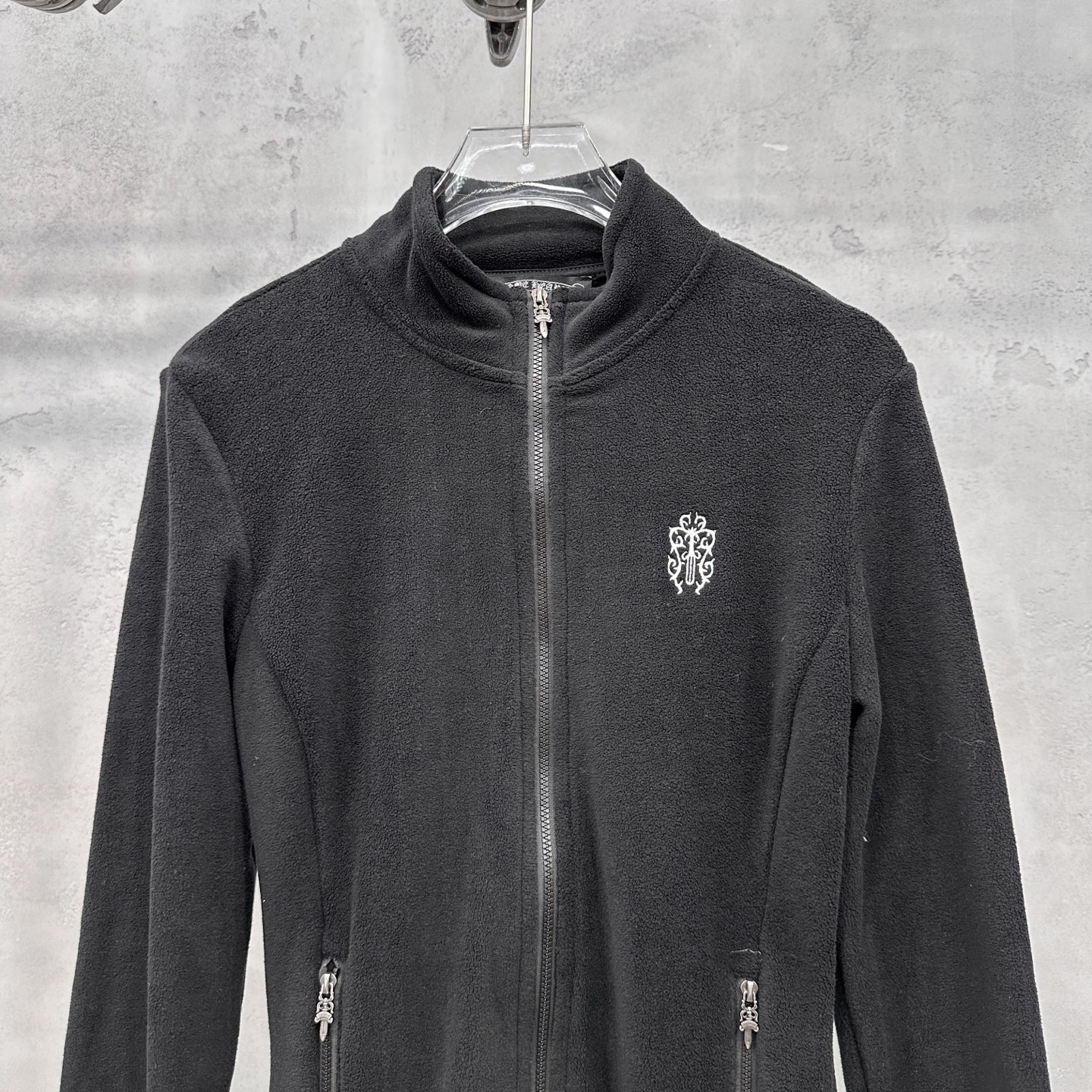 🌾克罗心 ｜ 新款保暖开衫，经典刺绣标加高密保暖摇粒绒面料，经典时尚款式，尺码sml