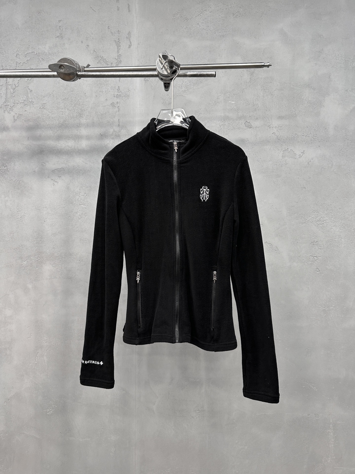 🌾克罗心 ｜ 新款保暖开衫，经典刺绣标加高密保暖摇粒绒面料，经典时尚款式，尺码sml