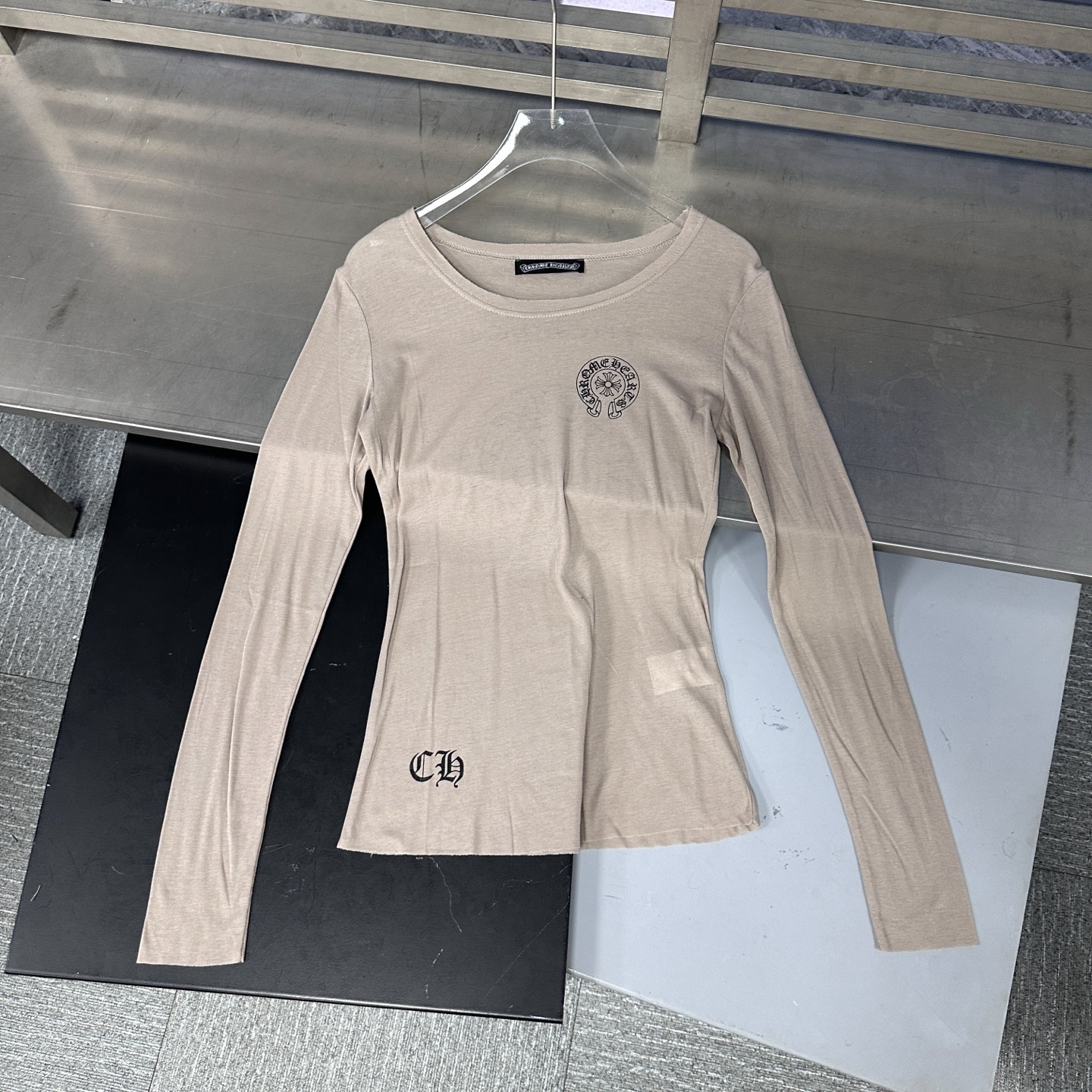 🌾克罗心 ｜ 新款长袖打底，日本进口100%高粘棉，多处印花工艺，特殊面料加持高级感强，尺码sml