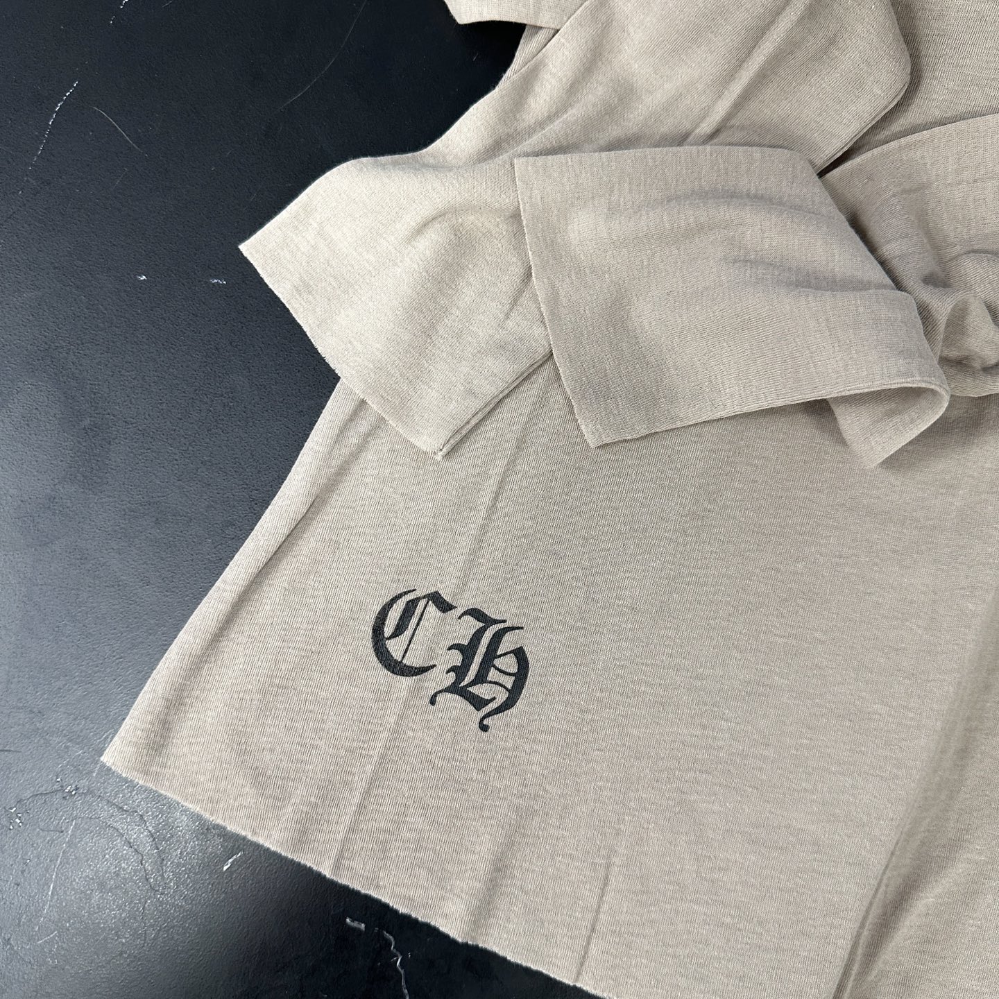 🌾克罗心 ｜ 新款长袖打底，日本进口100%高粘棉，多处印花工艺，特殊面料加持高级感强，尺码sml