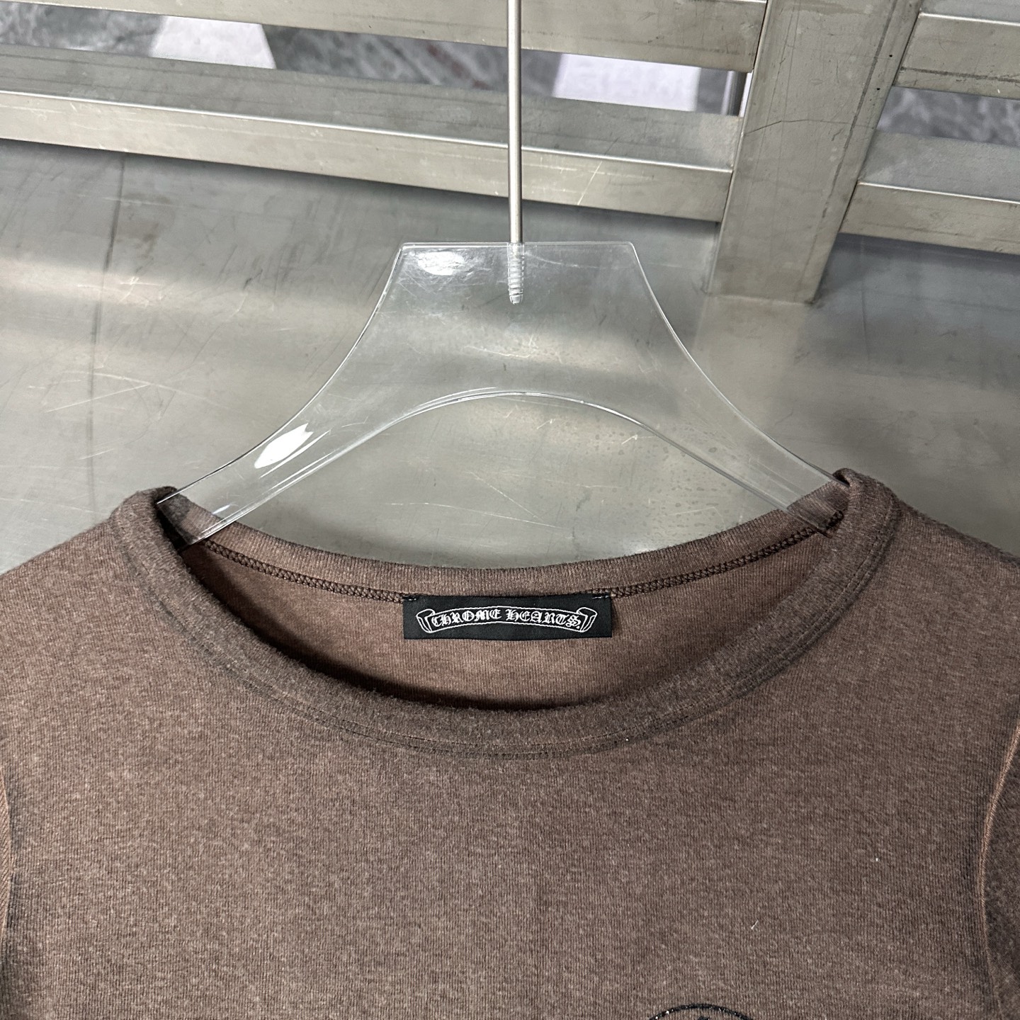 🌾克罗心 ｜ 新款长袖打底，成衣洗水炒色工艺加5处印花，人棉混纺面料亲肤感超强，尺码sml