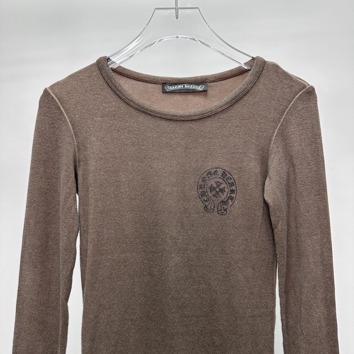 🌾克罗心 ｜ 新款长袖打底，成衣洗水炒色工艺加5处印花，人棉混纺面料亲肤感超强，尺码sml