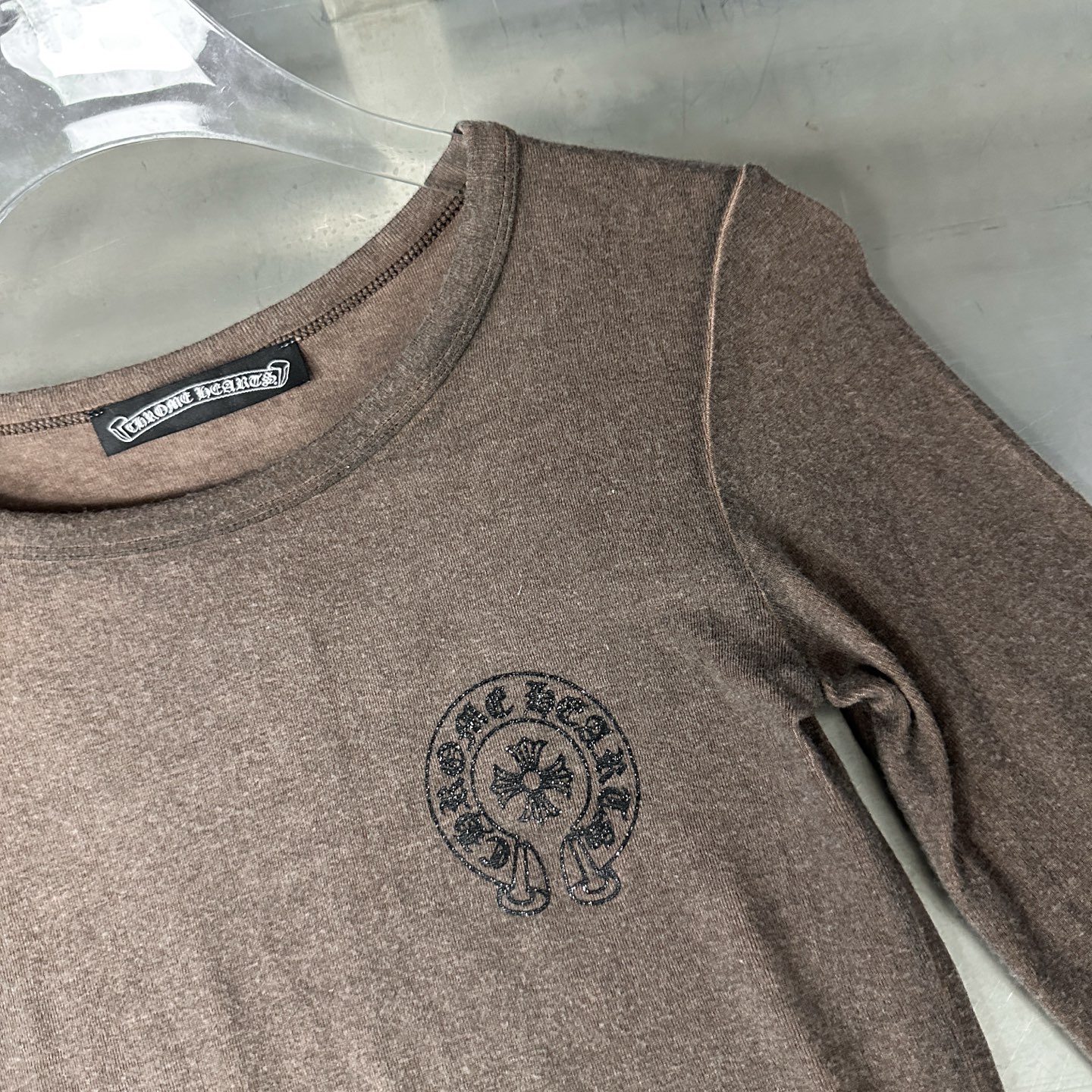 🌾克罗心 ｜ 新款长袖打底，成衣洗水炒色工艺加5处印花，人棉混纺面料亲肤感超强，尺码sml