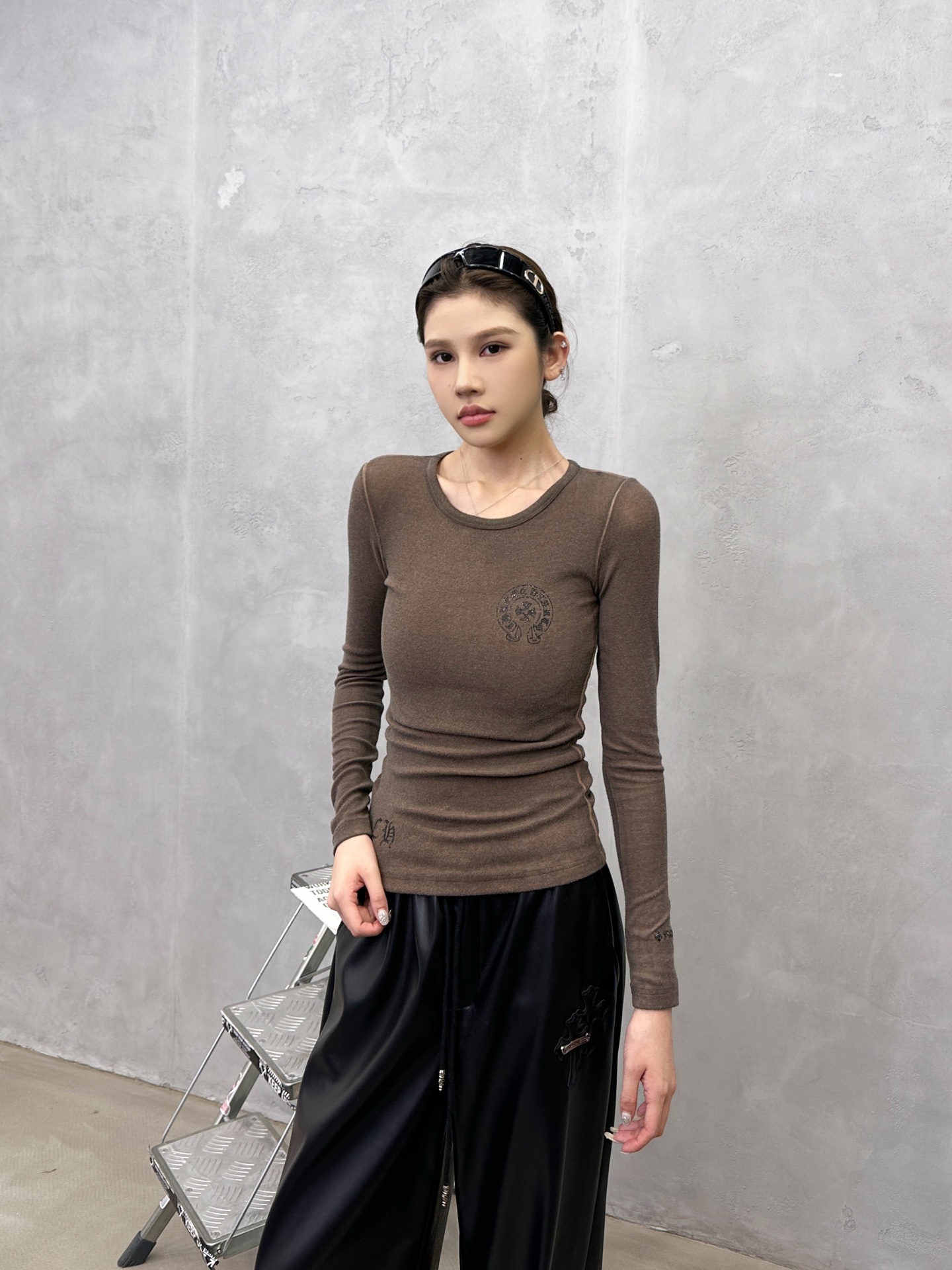 🌾克罗心 ｜ 新款长袖打底，成衣洗水炒色工艺加5处印花，人棉混纺面料亲肤感超强，尺码sml