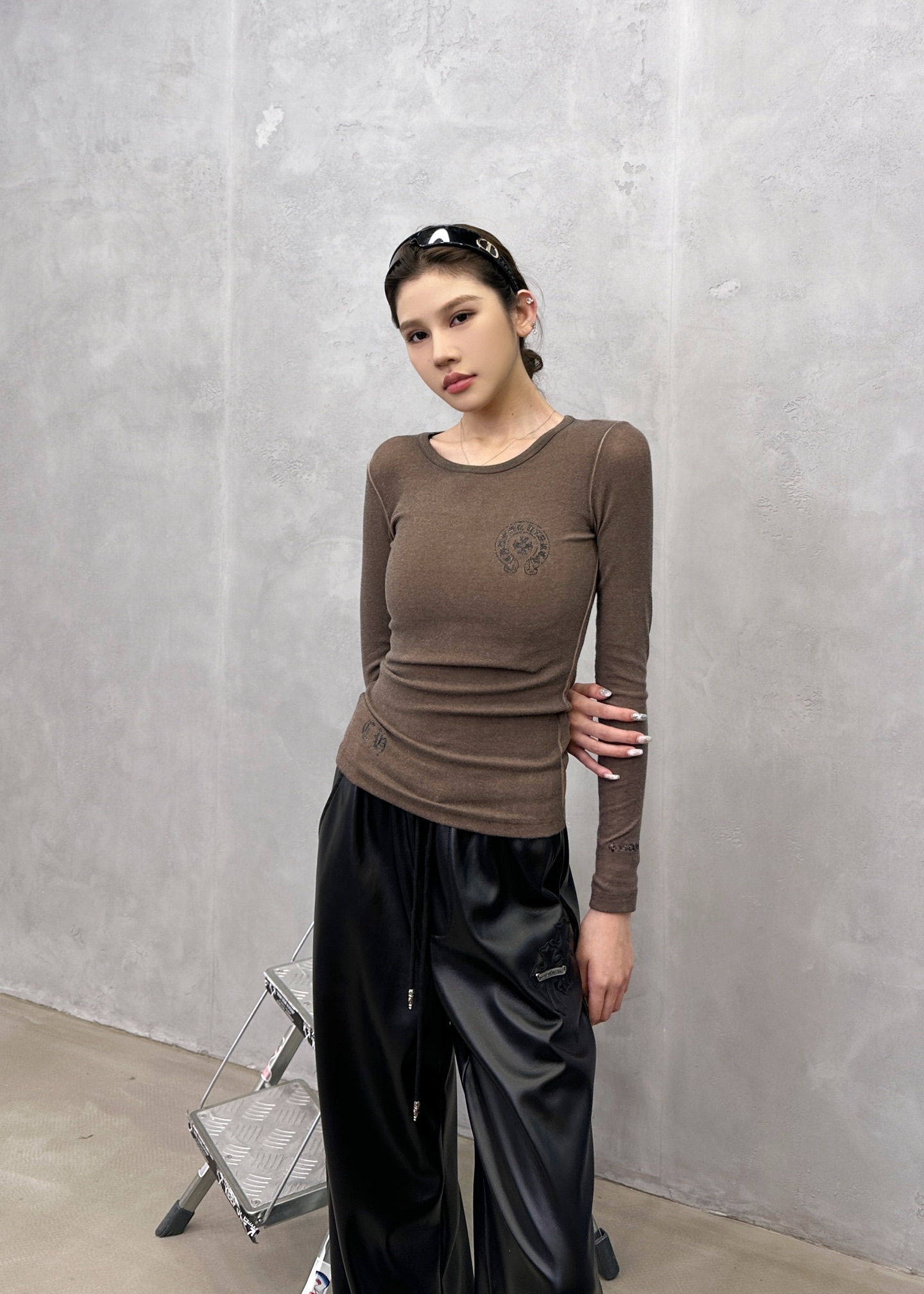 🌾克罗心 ｜ 新款长袖打底，成衣洗水炒色工艺加5处印花，人棉混纺面料亲肤感超强，尺码sml