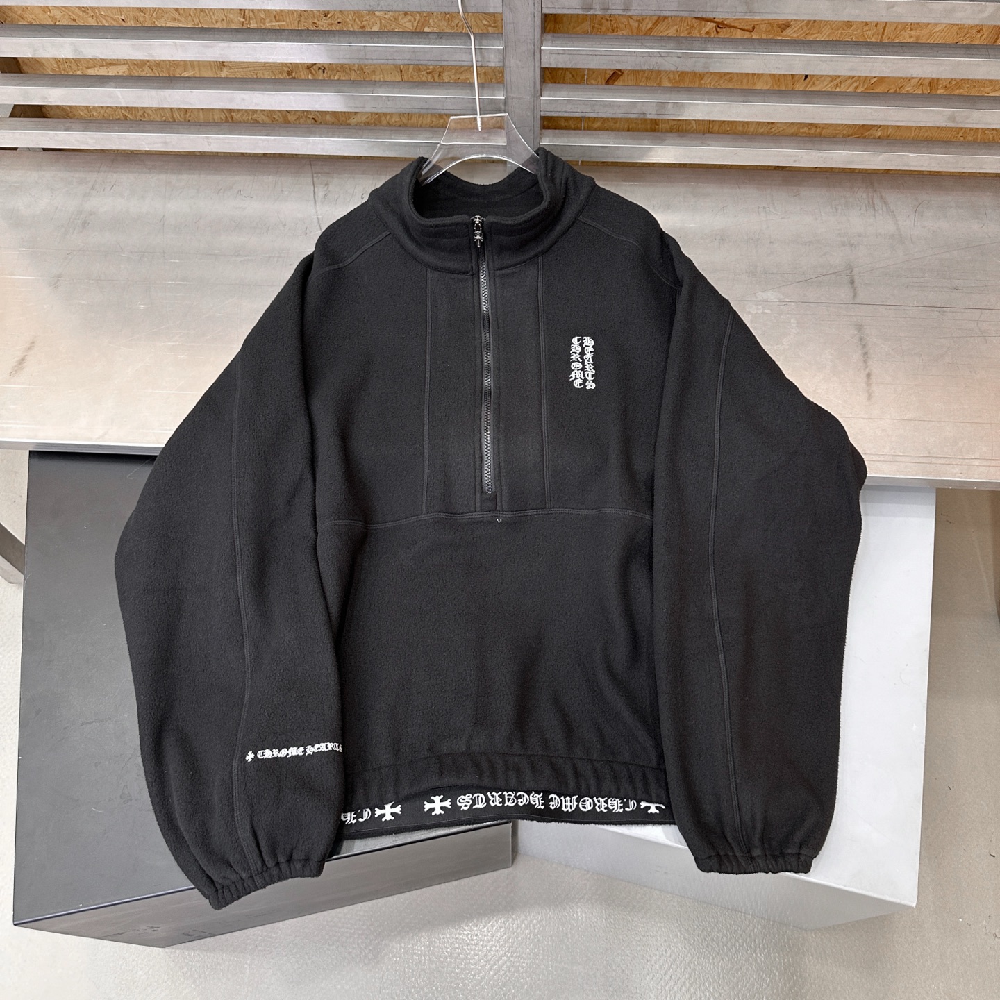 🌾克罗心 ｜ 新款套头卫衣，经典刺绣标，时尚套头卫衣款式，高密摇粒绒保暖面料，男女同款，尺码sml