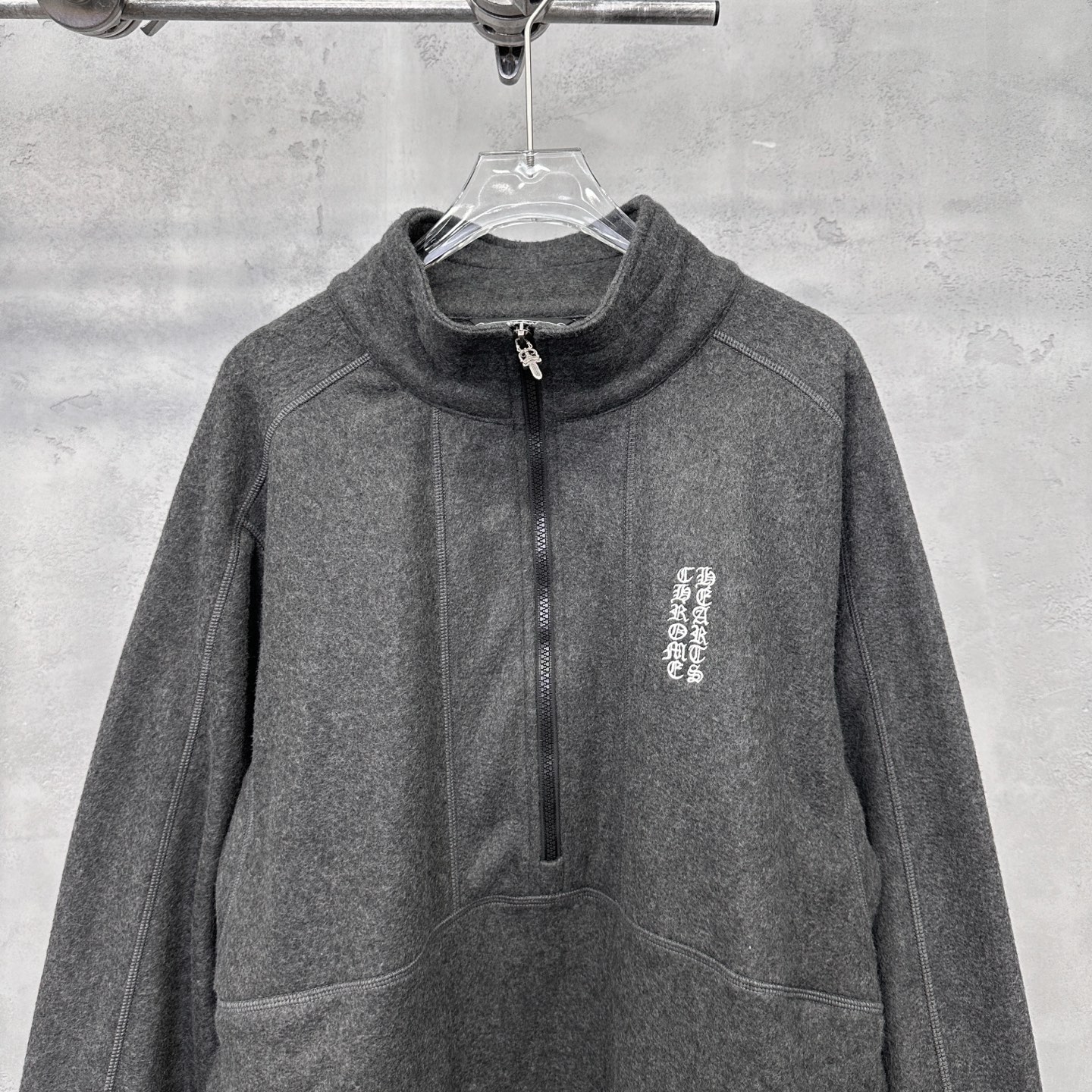 🌾克罗心 ｜ 新款套头卫衣，经典刺绣标，时尚套头卫衣款式，高密摇粒绒保暖面料，男女同款，尺码sml