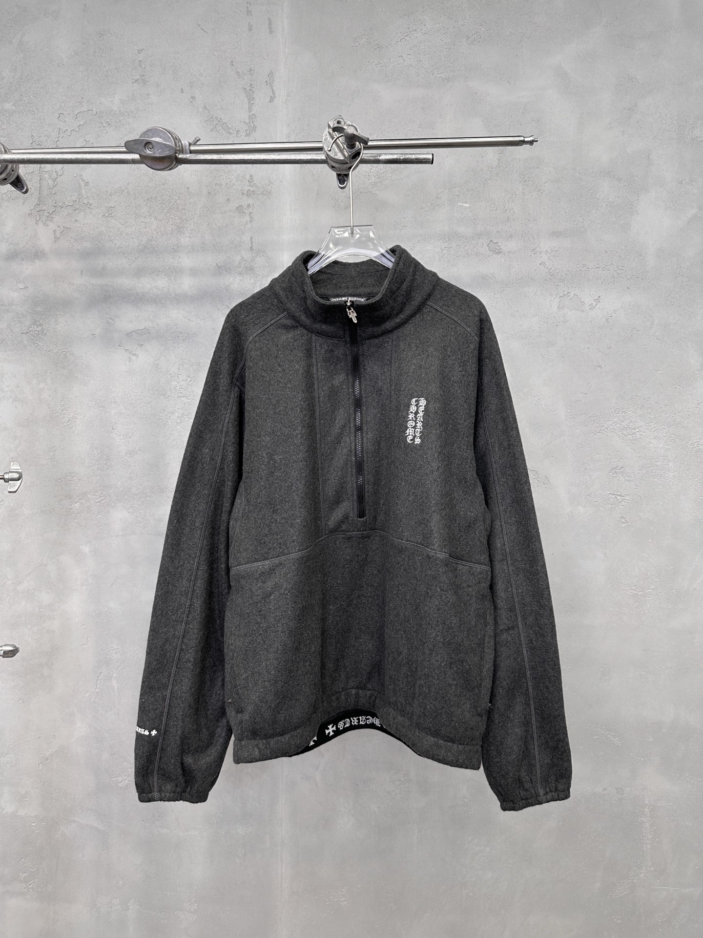 🌾克罗心 ｜ 新款套头卫衣，经典刺绣标，时尚套头卫衣款式，高密摇粒绒保暖面料，男女同款，尺码sml