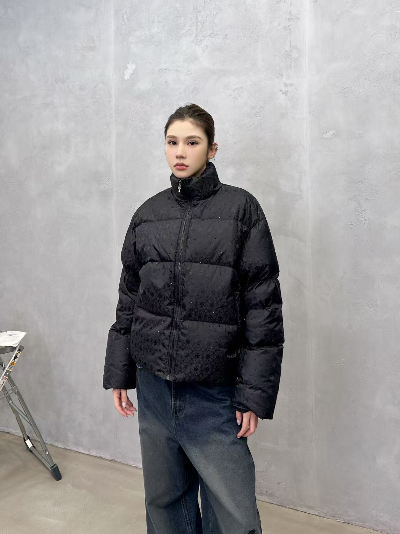 🌾克罗心 ｜ 新款羽绒服，品牌经典提花面料加全身成衣烫钻工艺，90白鹅绒填充，尺码sml