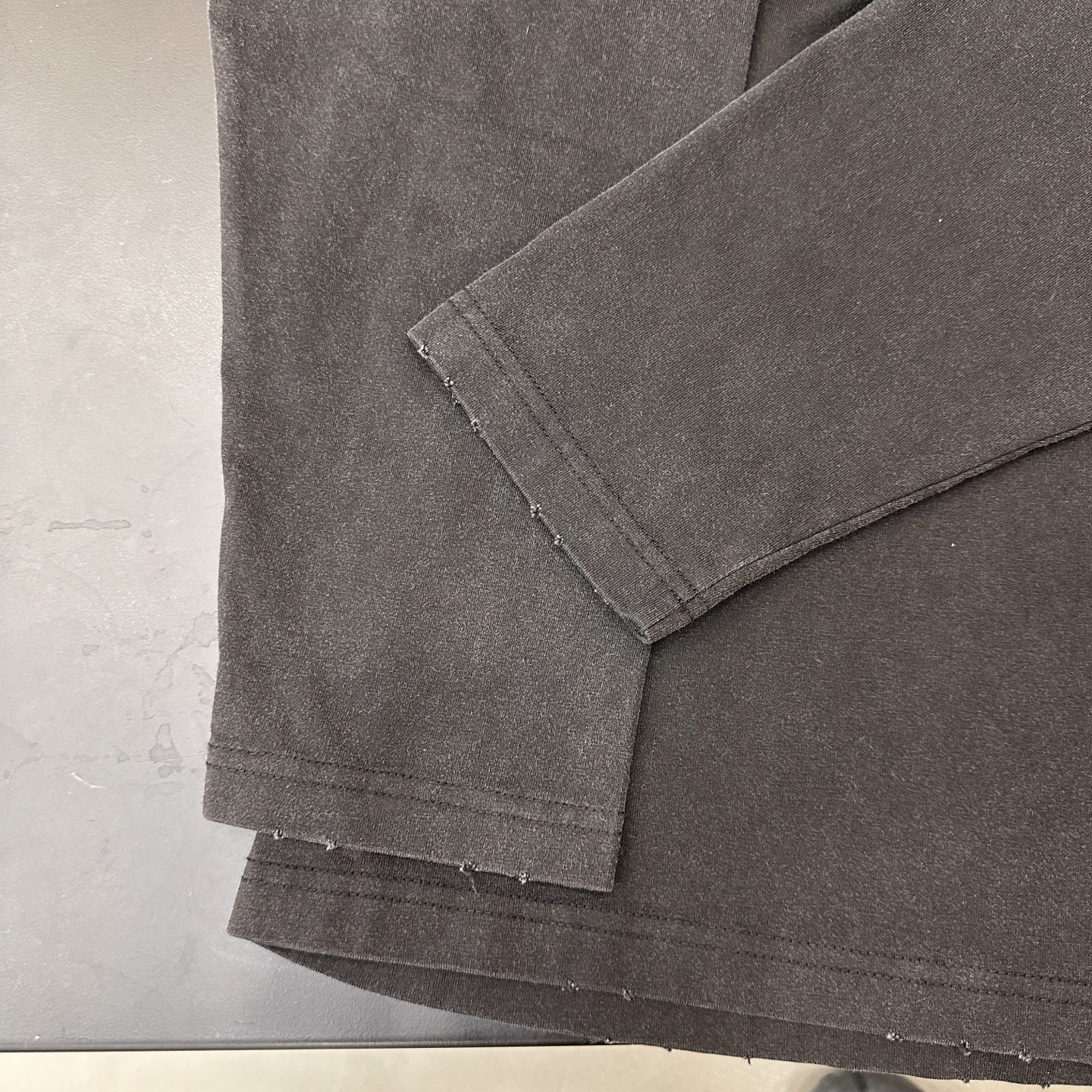 🌾巴黎 ｜ 新款长袖t，成衣洗水喷色工艺加成衣烫钻，男女同款，尺码sml