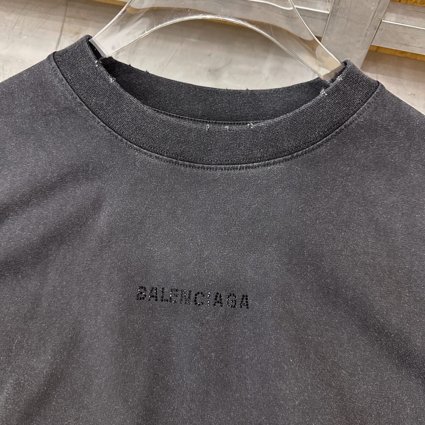 🌾巴黎 ｜ 新款长袖t，成衣洗水喷色工艺加成衣烫钻，男女同款，尺码sml