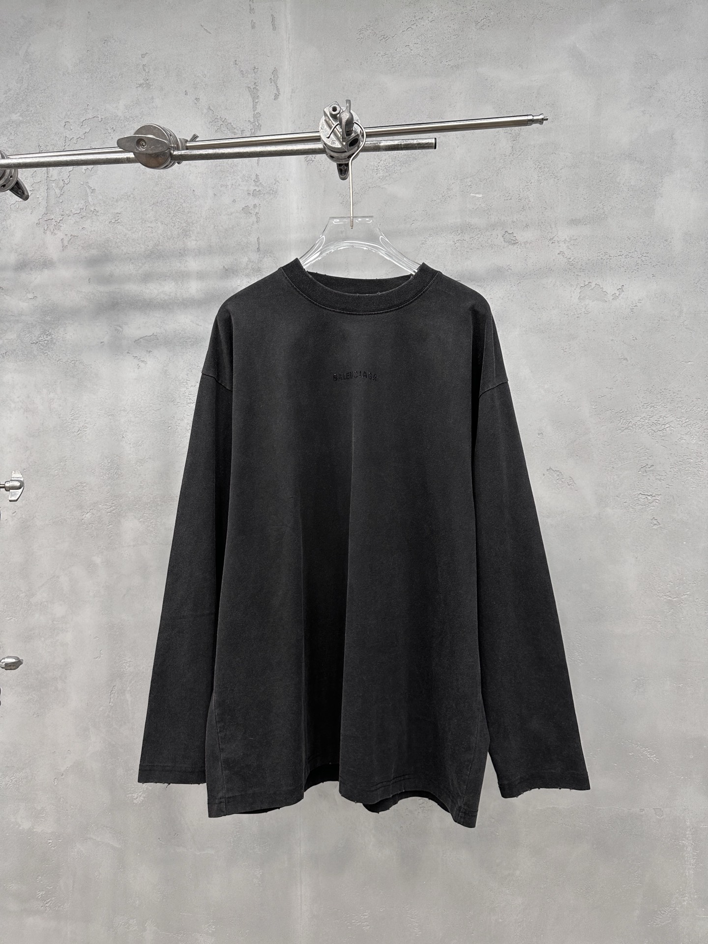 🌾巴黎 ｜ 新款长袖t，成衣洗水喷色工艺加成衣烫钻，男女同款，尺码sml