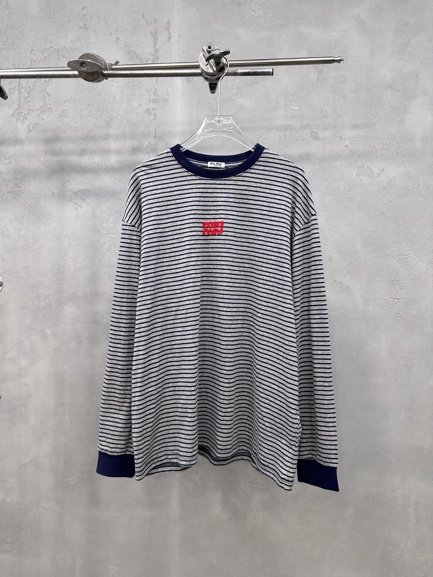 🌾miu ｜ 新款长袖t，成衣洗水工艺加经典贴布绣标，全棉条纹面料，休闲时尚，尺码sml