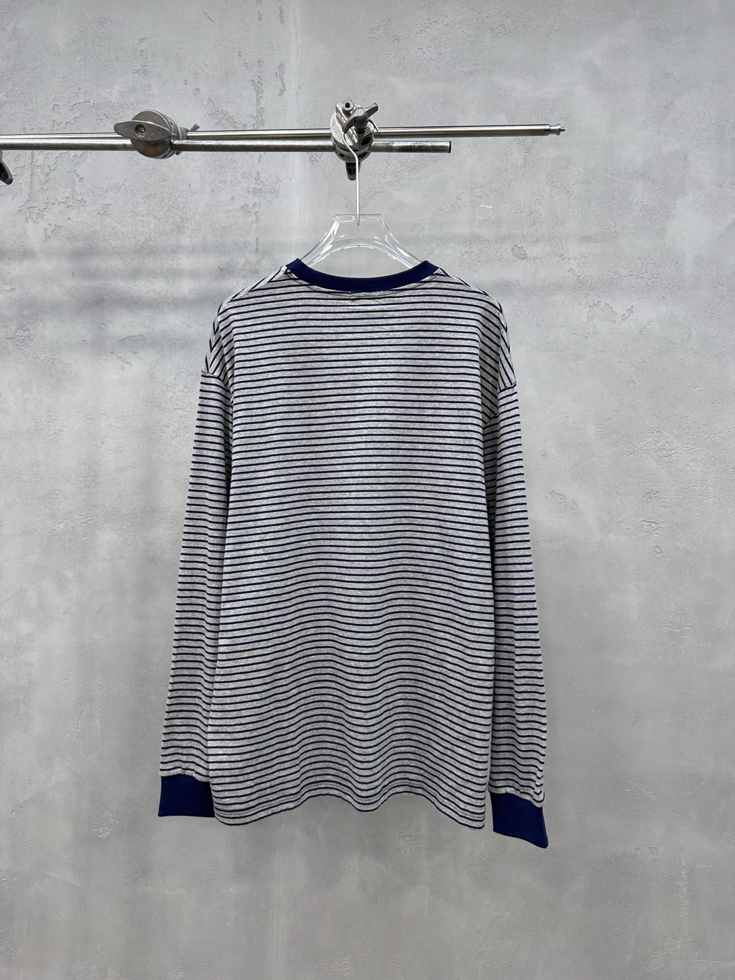 🌾miu ｜ 新款长袖t，成衣洗水工艺加经典贴布绣标，全棉条纹面料，休闲时尚，尺码sml