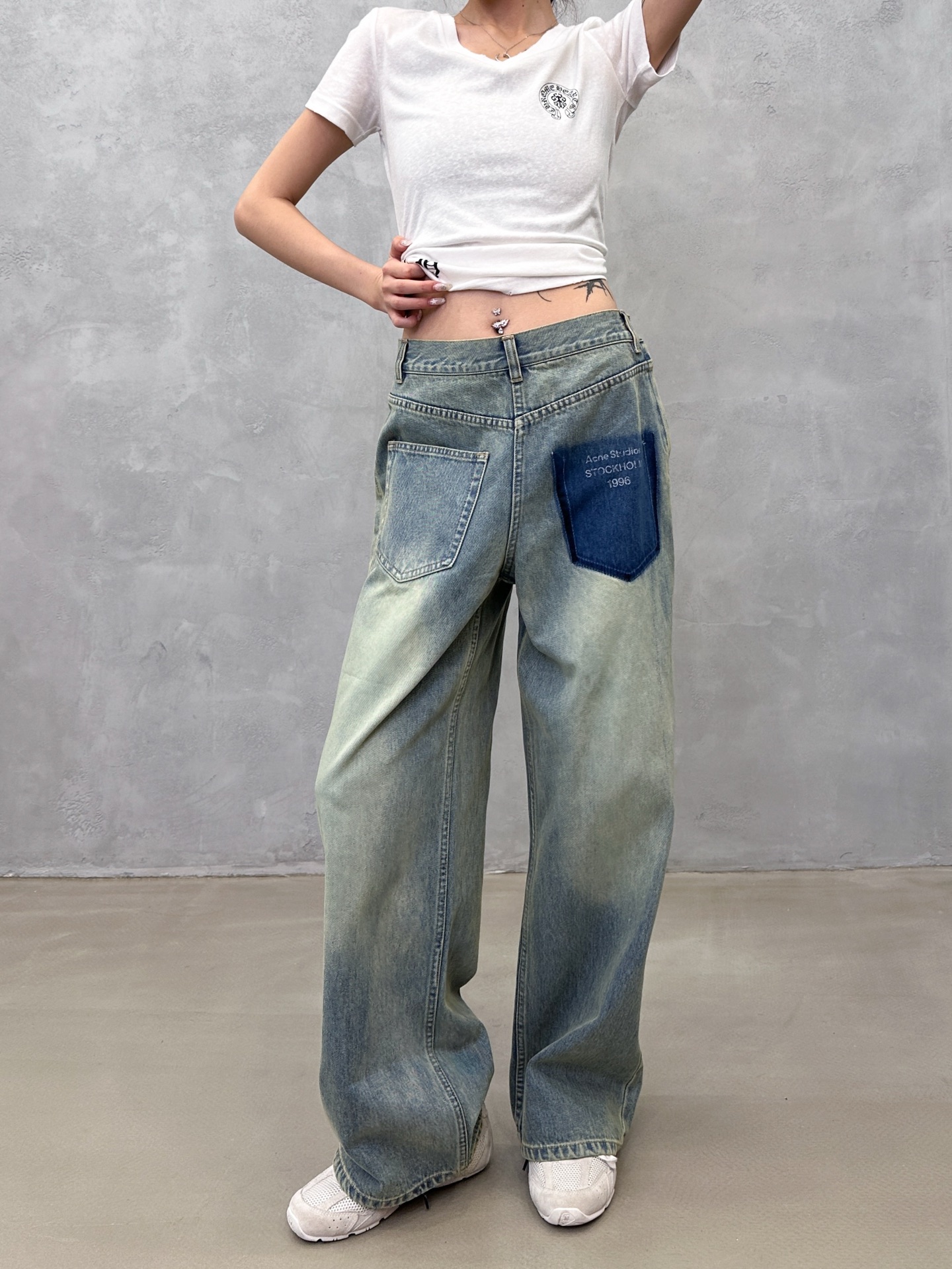 🌾Acne ｜ 新款牛仔裤，成衣洗水喷色工艺，经典印花标，休闲时尚，尺码sml