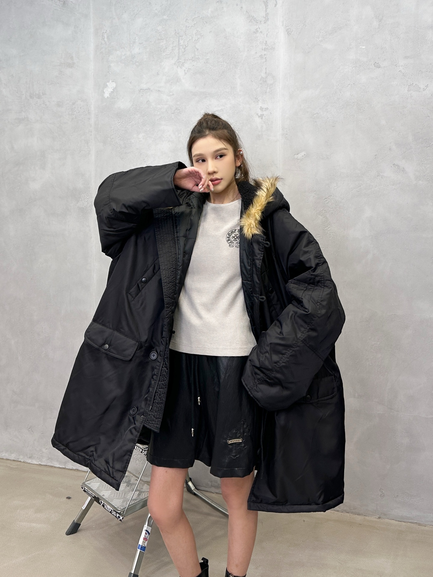 🌾 NEW｜新款棉服，进口再生尼龙面料，厚实保暖手感顺滑，工装多口袋设计实用性强，腰部抽绳可调节，长款版