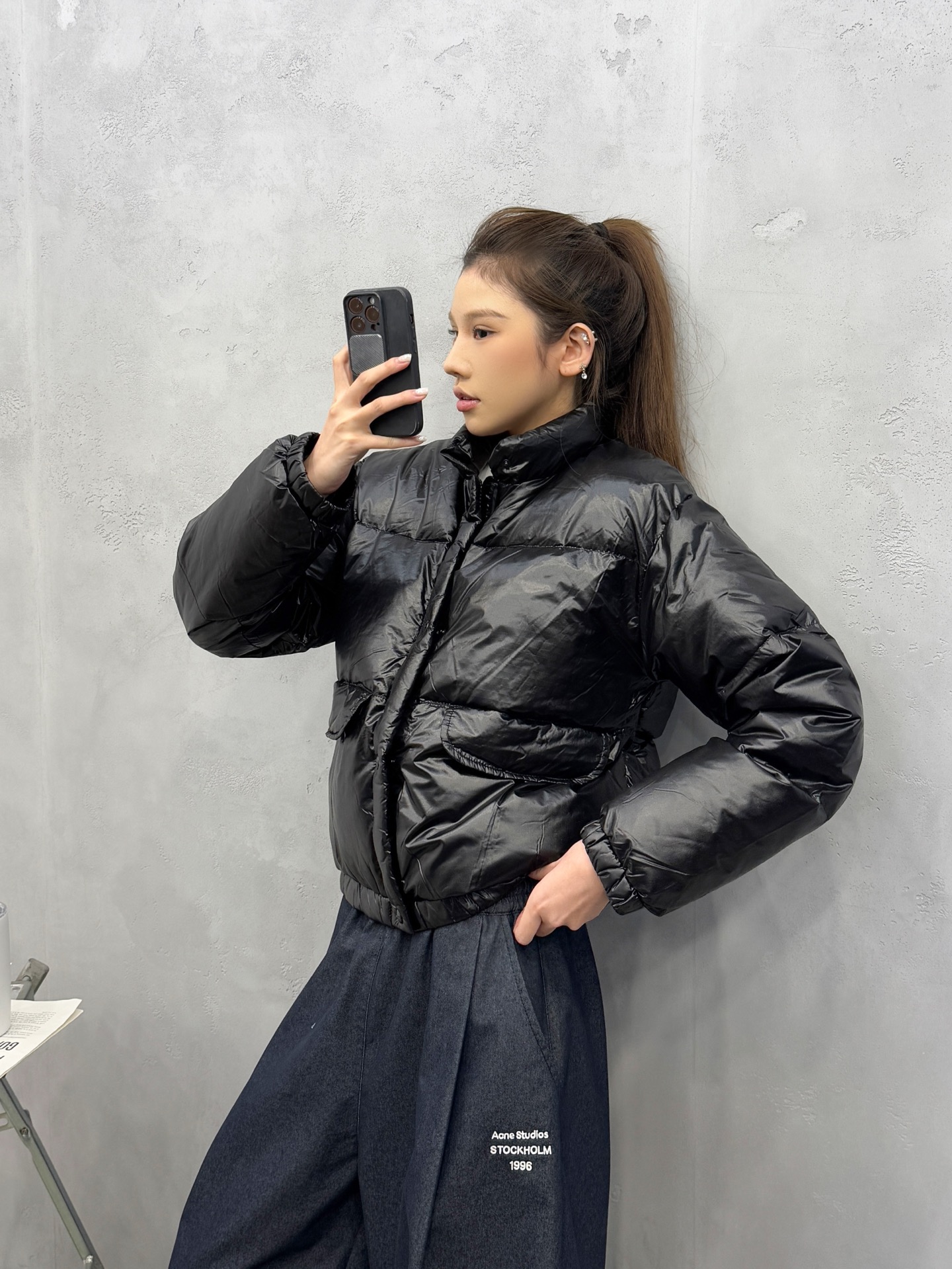 🌾ACNE｜新款羽绒服，进口超密纤维面布，手感舒适柔软细腻，90白鸭绒填充保暖实穿，短款版型小个子友好，