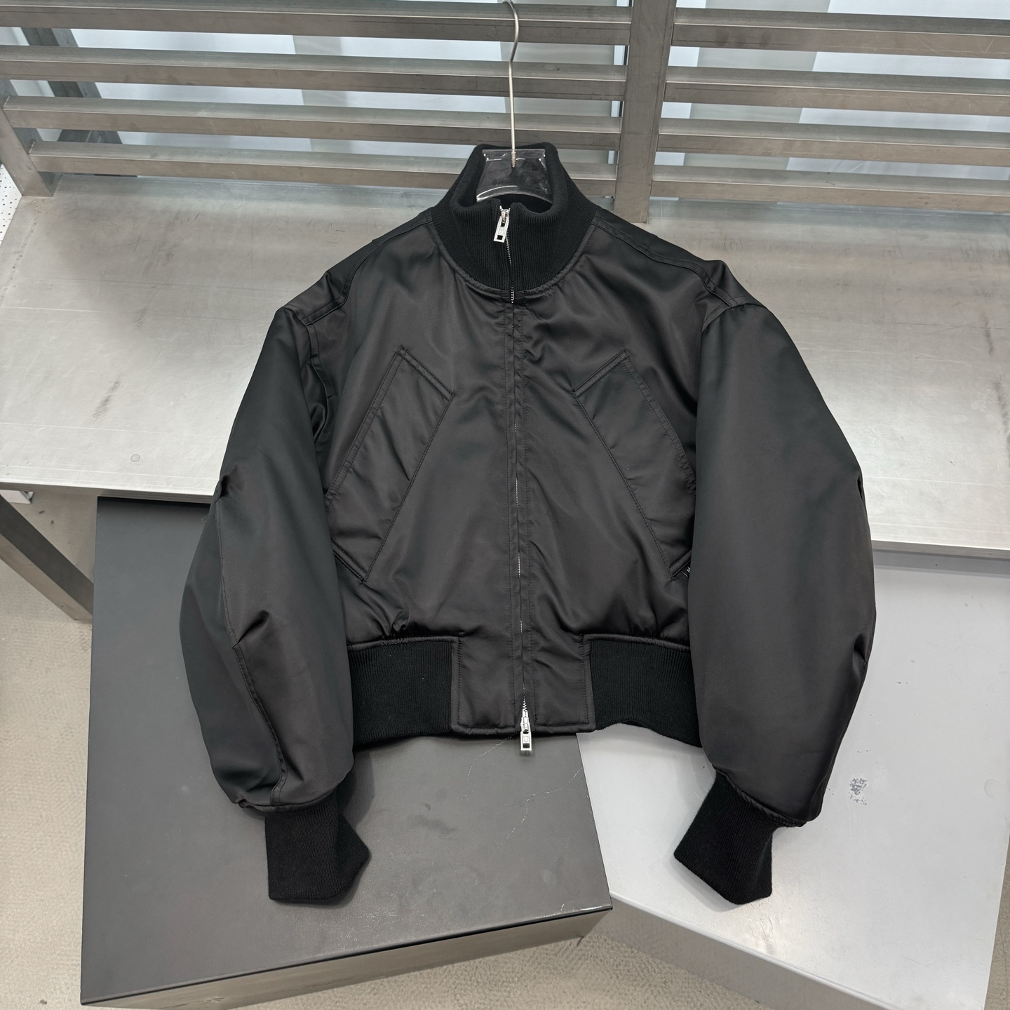 🌾大王 ｜ 新款棉服，特殊高密聚酯纤维面料，时尚飞行员夹克版型，尺码sml