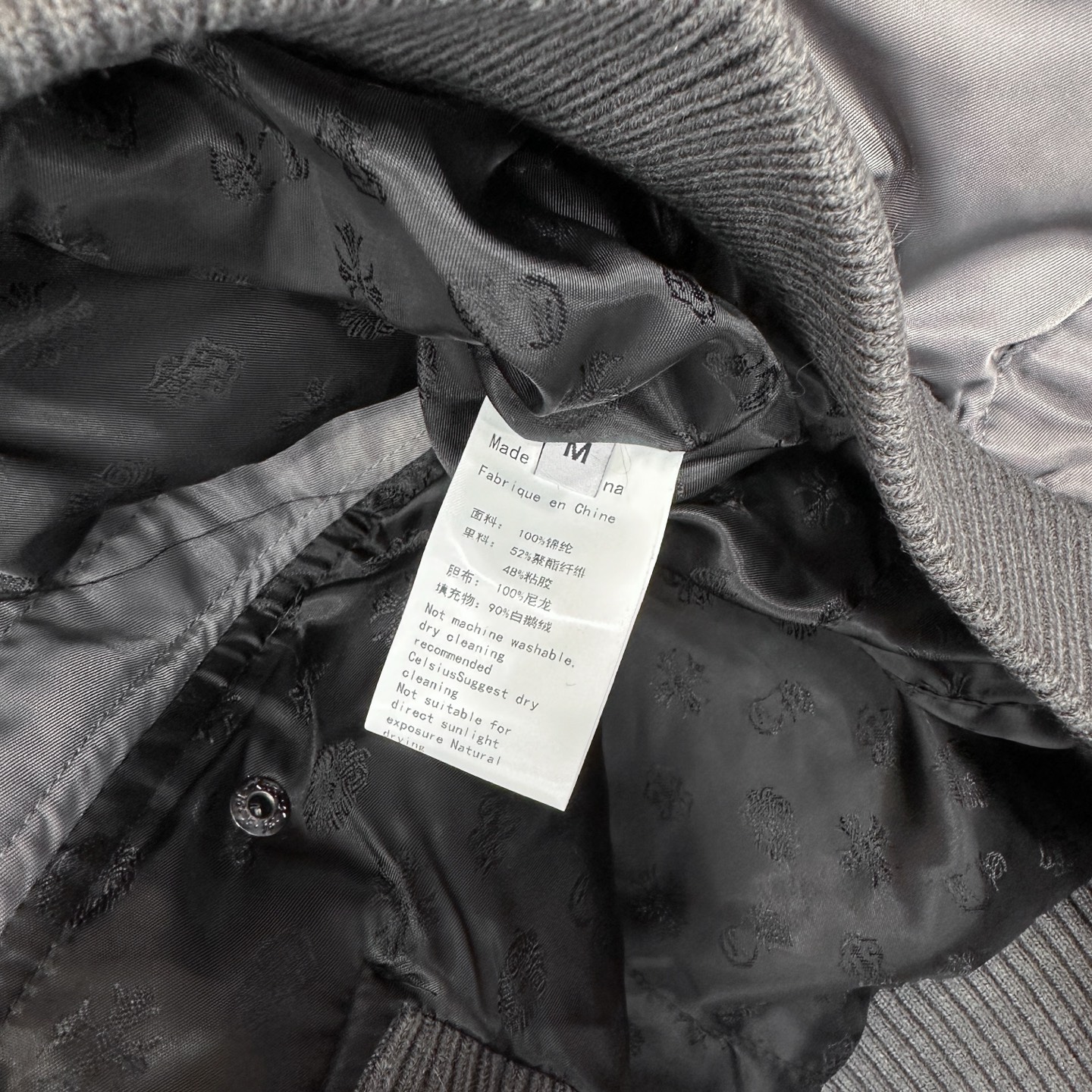 🌾克罗心 ｜ 新款羽绒服，经典品牌五金配饰，飞行员夹克版型，环保仿毛冒领，90白鹅绒填充，男女同款，尺码