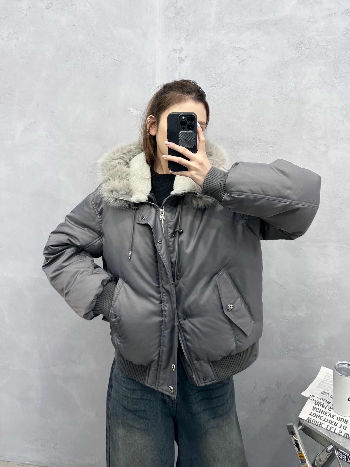 🌾克罗心 ｜ 新款羽绒服，经典品牌五金配饰，飞行员夹克版型，环保仿毛冒领，90白鹅绒填充，男女同款，尺码