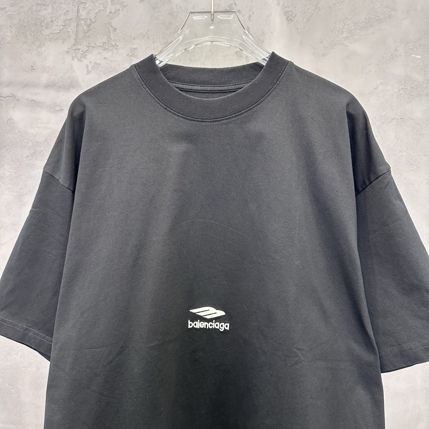 🌾巴黎 ｜ 新款短袖t，成衣洗水工艺加多处刺绣，男女同款，尺码sml