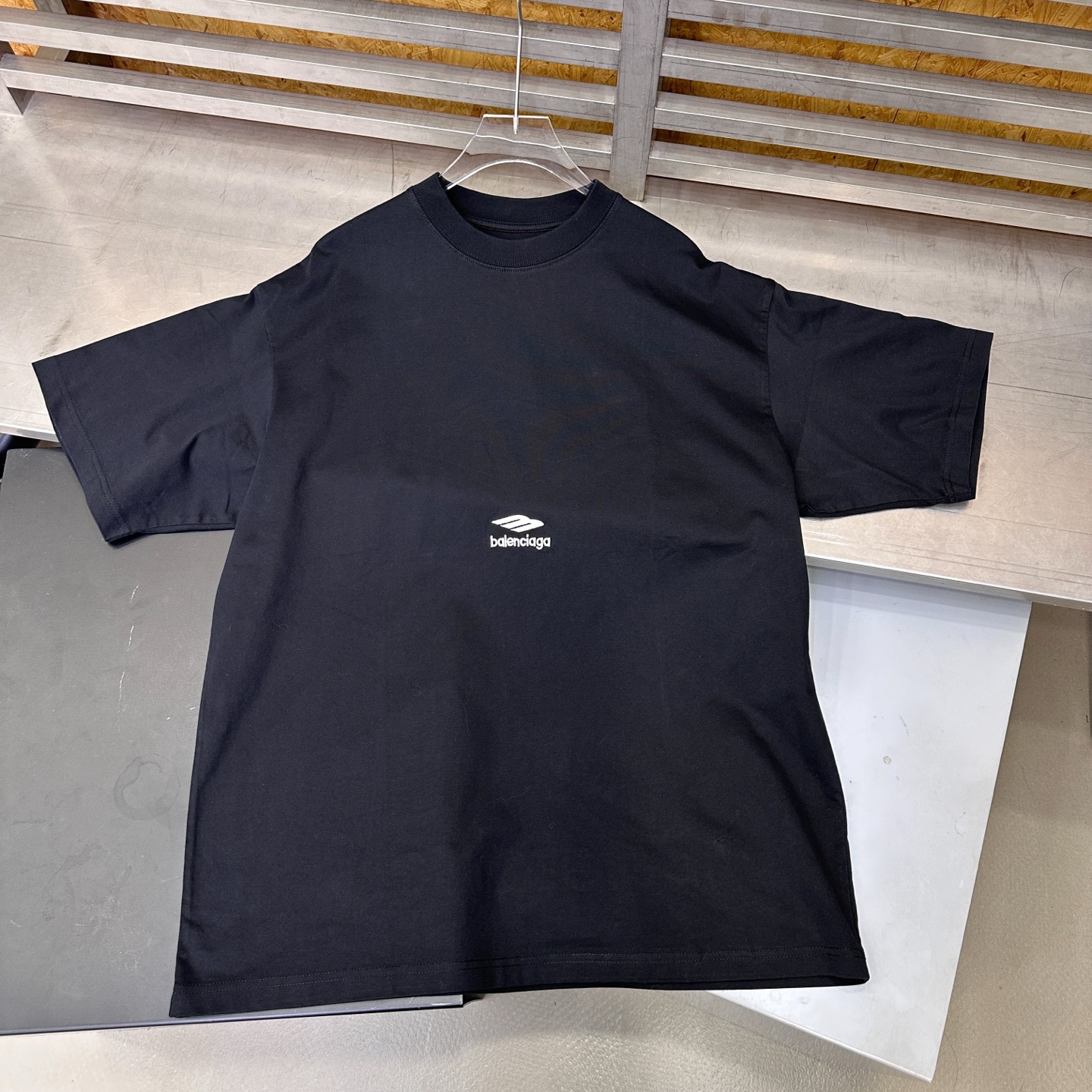 🌾巴黎 ｜ 新款短袖t，成衣洗水工艺加多处刺绣，男女同款，尺码sml