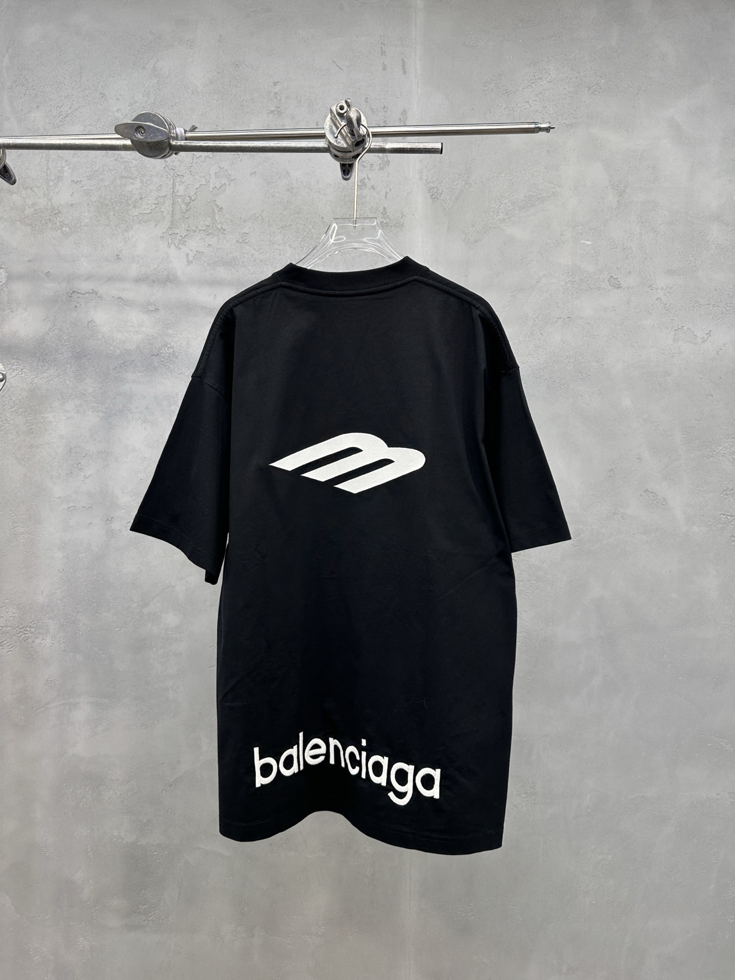 🌾巴黎 ｜ 新款短袖t，成衣洗水工艺加多处刺绣，男女同款，尺码sml