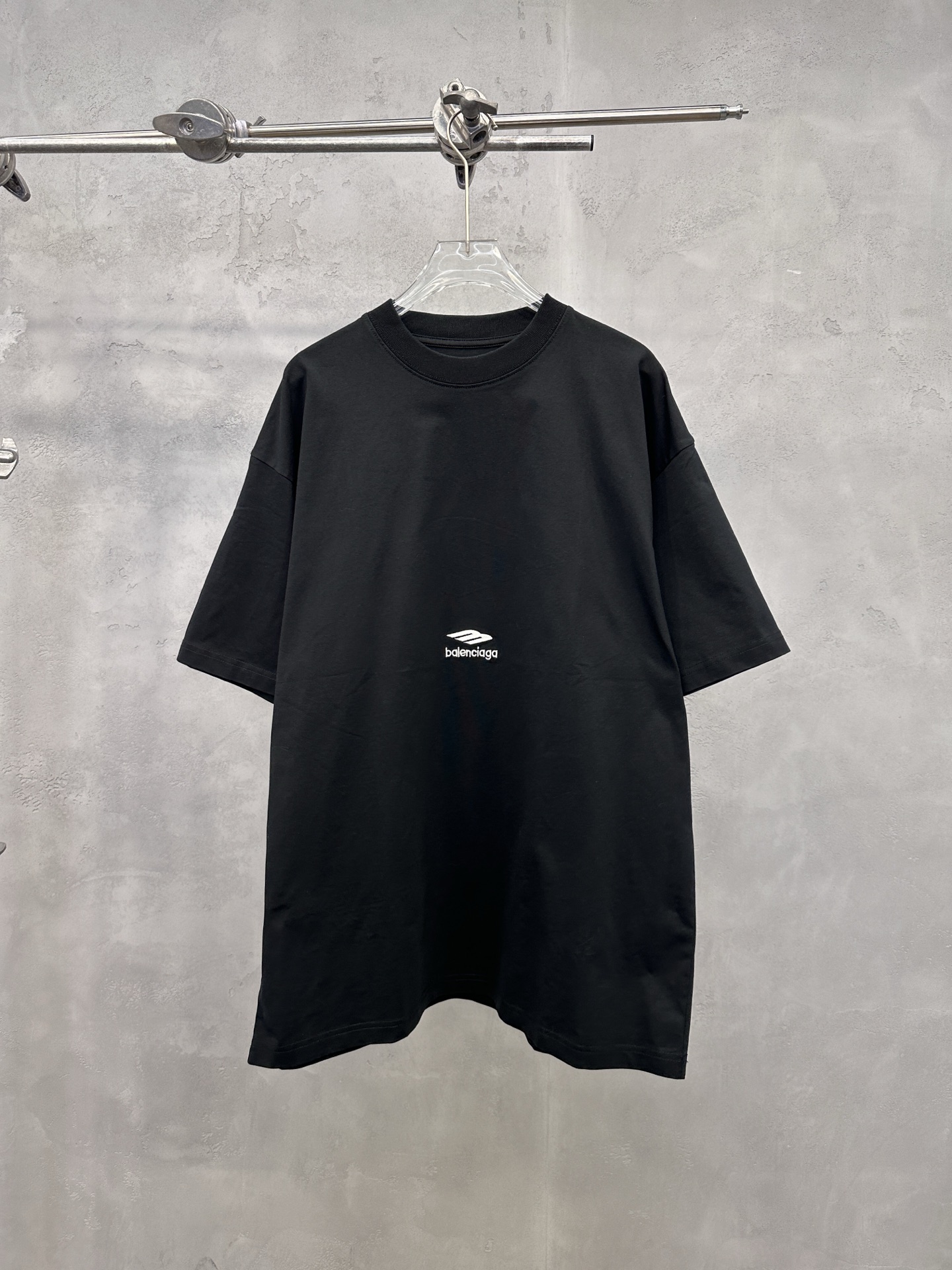 🌾巴黎 ｜ 新款短袖t，成衣洗水工艺加多处刺绣，男女同款，尺码sml