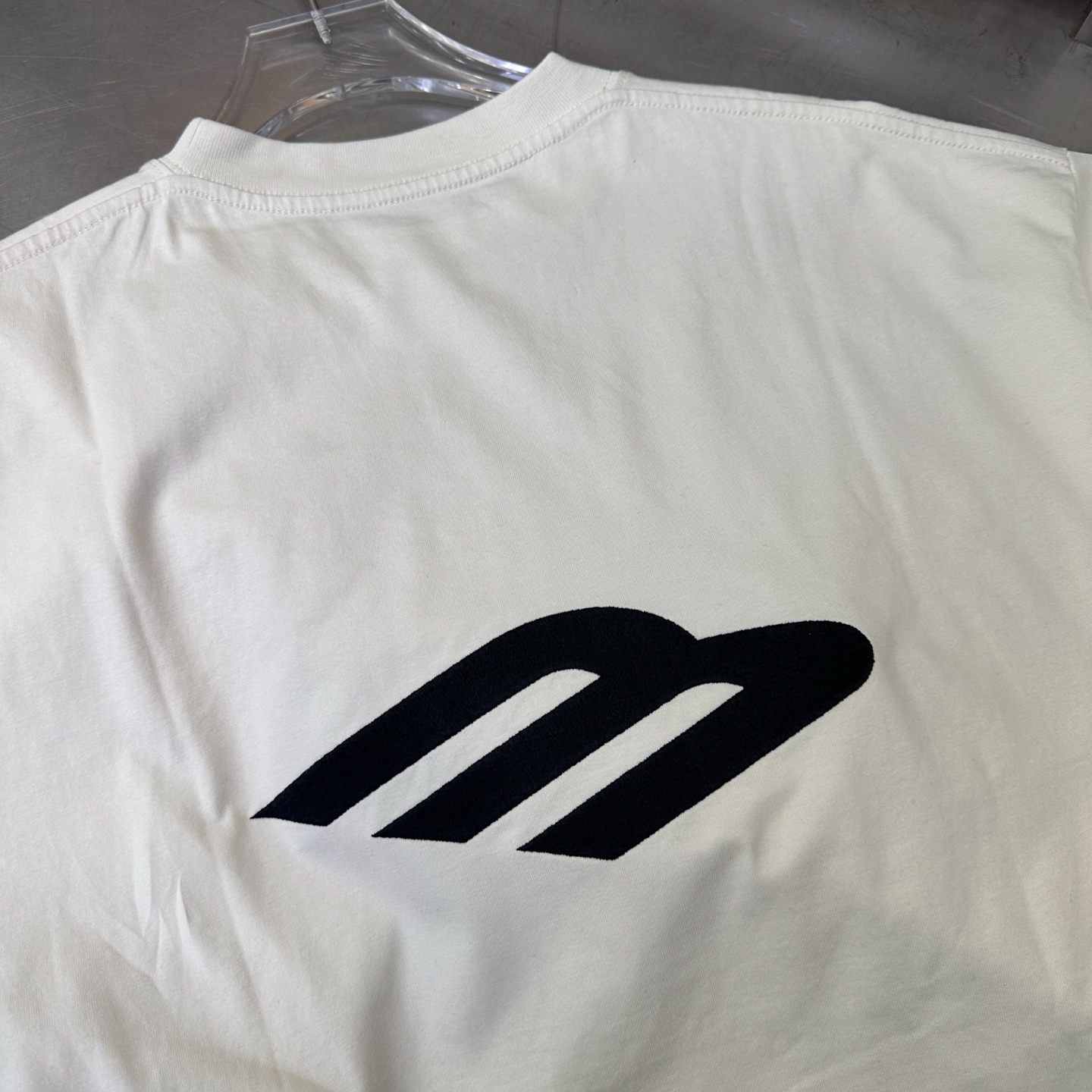 🌾巴黎 ｜ 新款短袖t，成衣洗水工艺加多处刺绣，男女同款，尺码sml