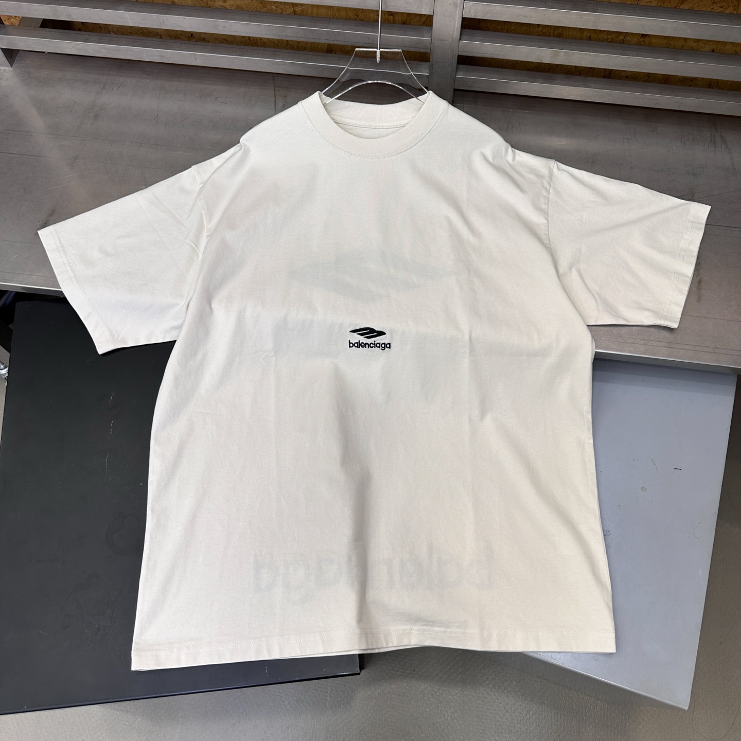 🌾巴黎 ｜ 新款短袖t，成衣洗水工艺加多处刺绣，男女同款，尺码sml