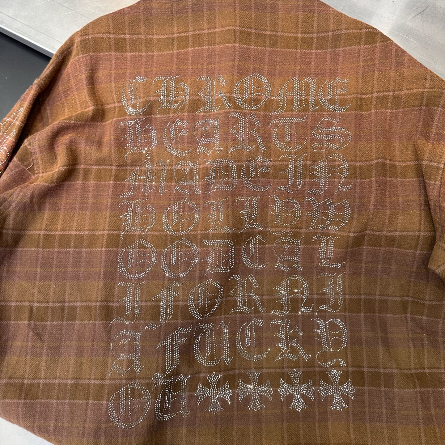 🌾克罗心 ｜ 新款格子衬衣，成衣洗水喷色吊磨工艺加成衣烫钻，全棉格子面料，男女同款，尺码sml