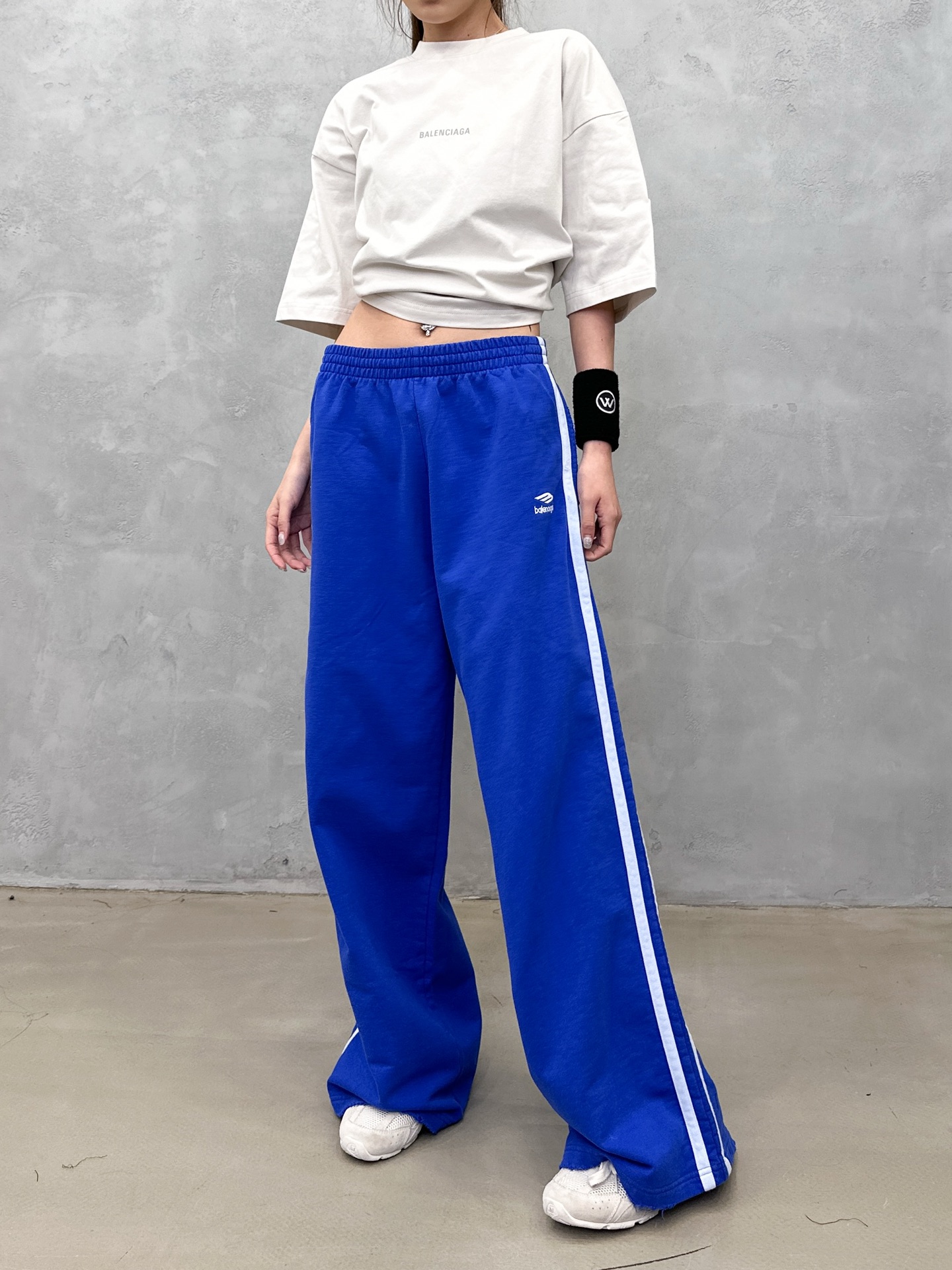 🌾巴黎 ｜ 新款休闲卫裤，成衣洗水吊磨工艺加经典刺绣标，手工车侧杠，男女同款，尺码sml