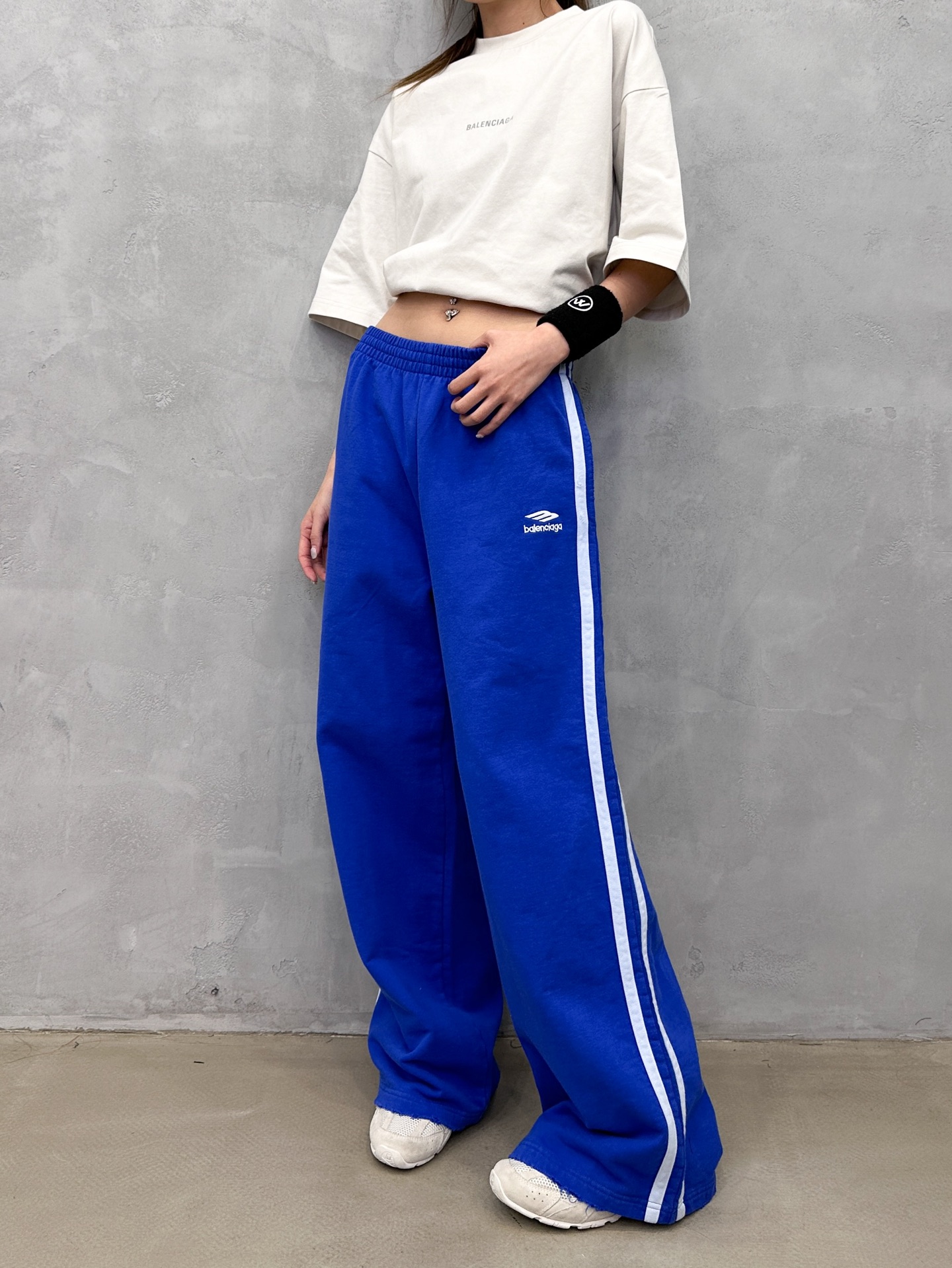 🌾巴黎 ｜ 新款休闲卫裤，成衣洗水吊磨工艺加经典刺绣标，手工车侧杠，男女同款，尺码sml