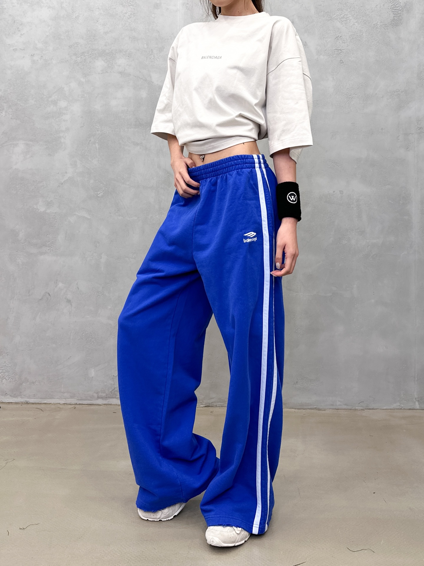 🌾巴黎 ｜ 新款休闲卫裤，成衣洗水吊磨工艺加经典刺绣标，手工车侧杠，男女同款，尺码sml