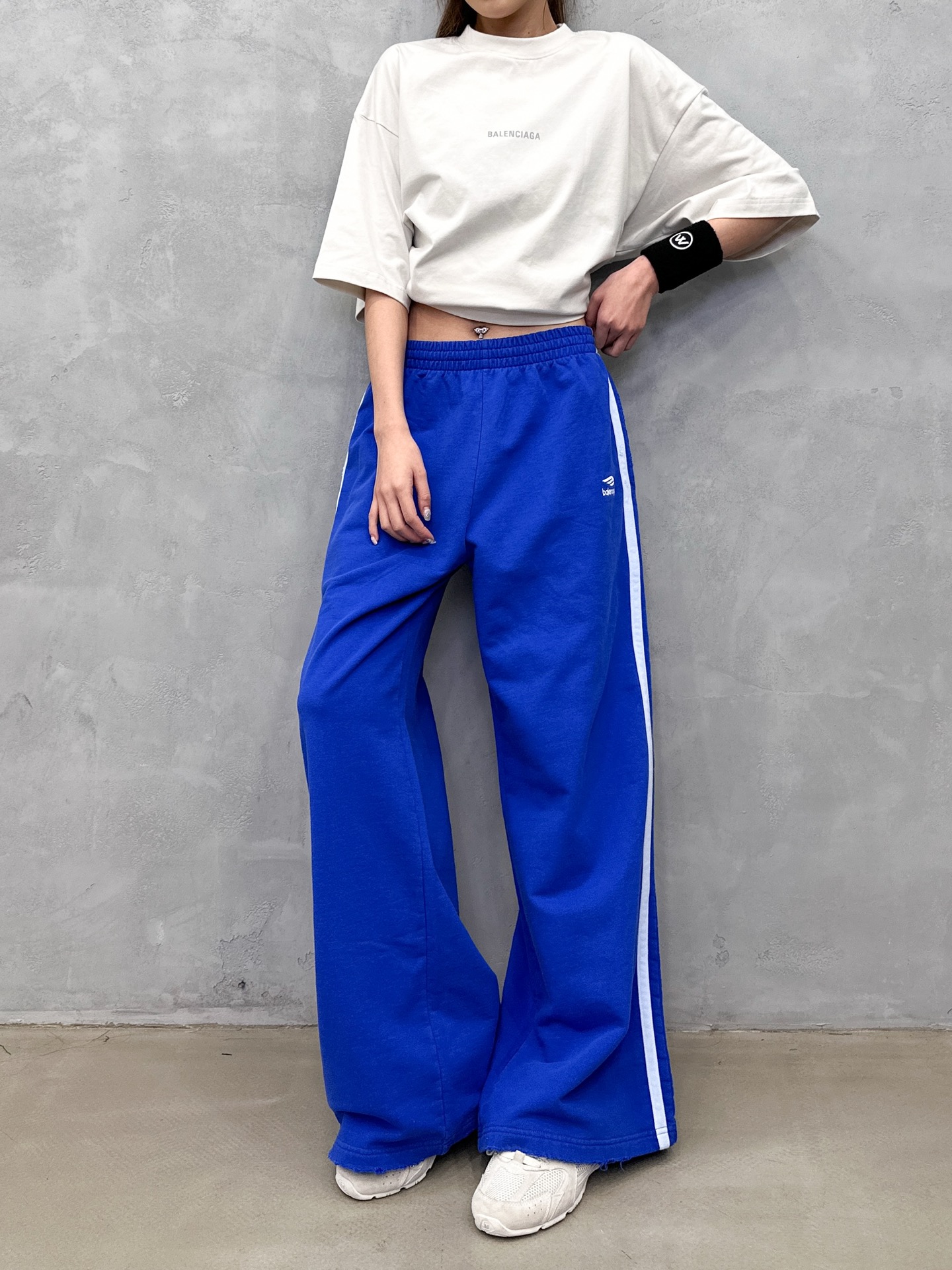 🌾巴黎 ｜ 新款休闲卫裤，成衣洗水吊磨工艺加经典刺绣标，手工车侧杠，男女同款，尺码sml