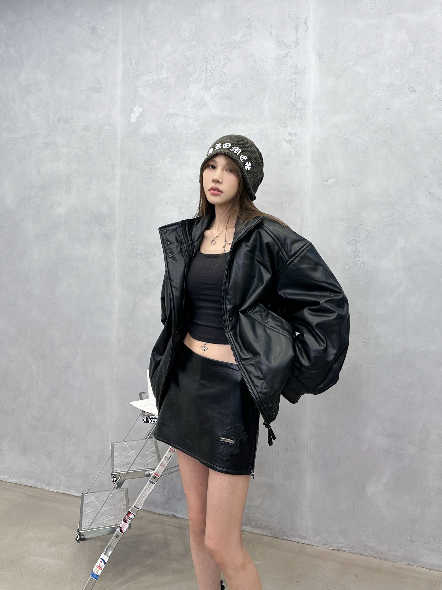 🌾新款夹克棉服，进口蛋白皮面料，肉感十足仿真肌理手感超棒，下摆弹力带松紧，短款夹克版型，男女同款，后背搭