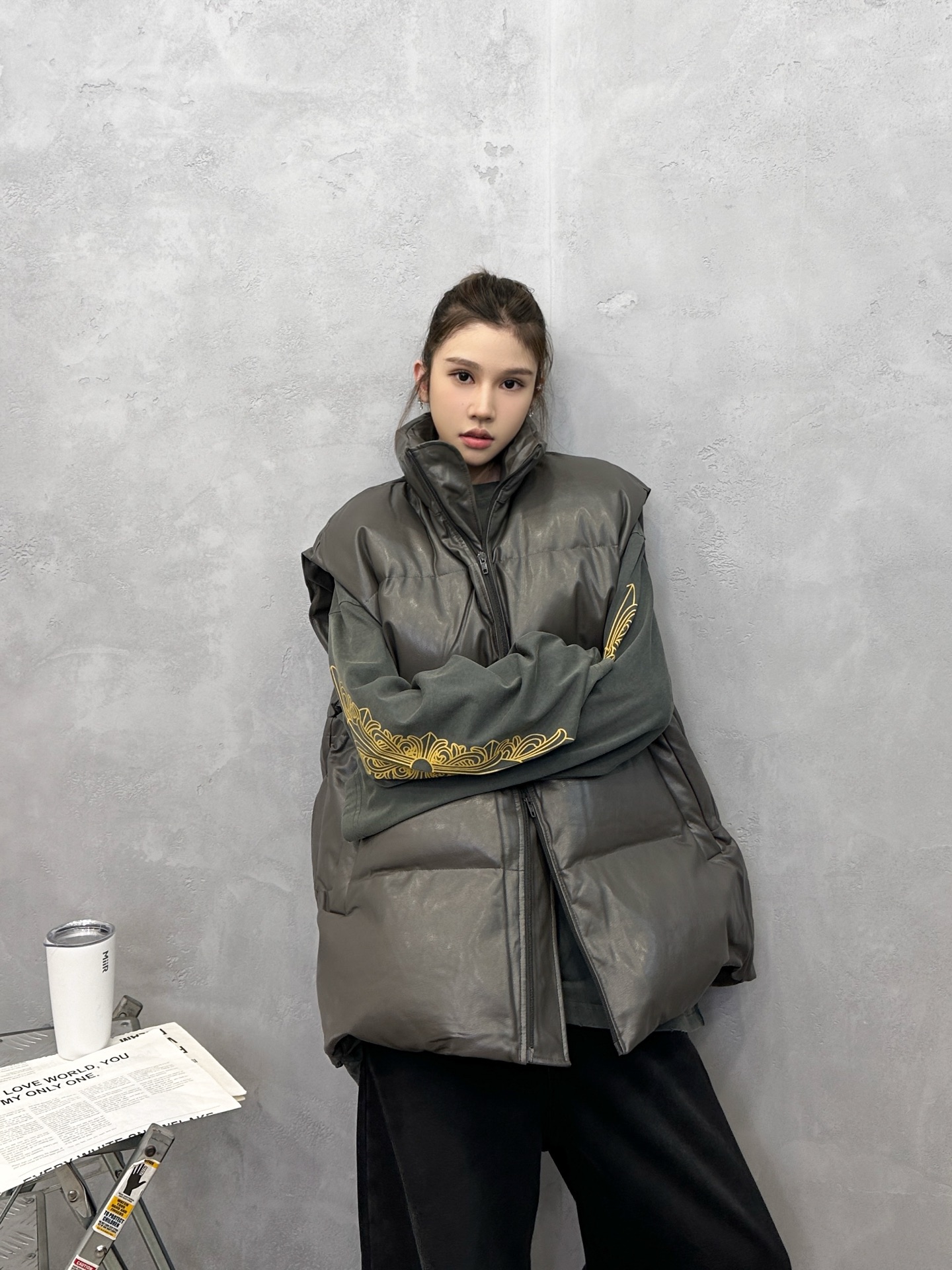 🌾巴黎 ｜ 新款羽绒马甲，经典刺绣标，环保pu仿皮面料，90白鹅绒填充，男女同款，尺码sml