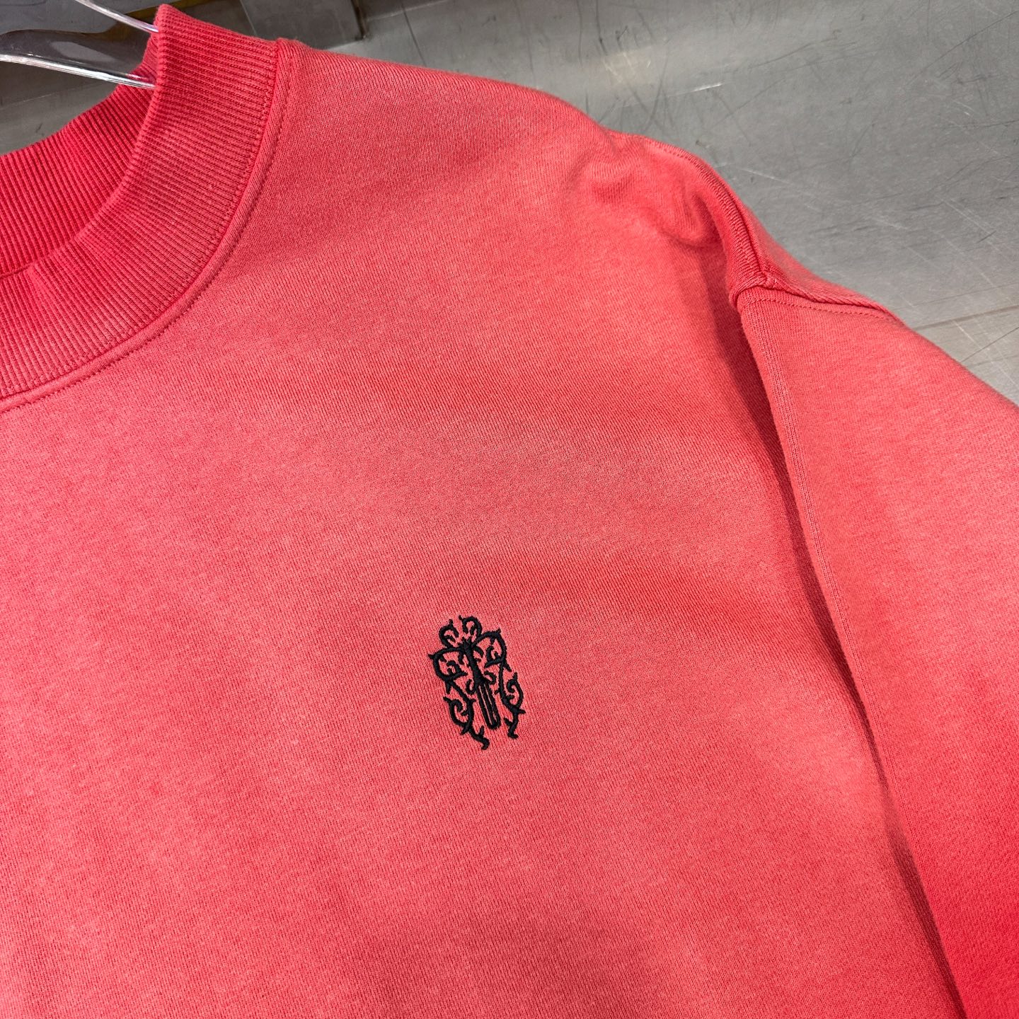 💰克罗心 ｜ 新款套头卫衣，成衣洗水喷色加前后刺绣工艺，男女同款，尺码sml