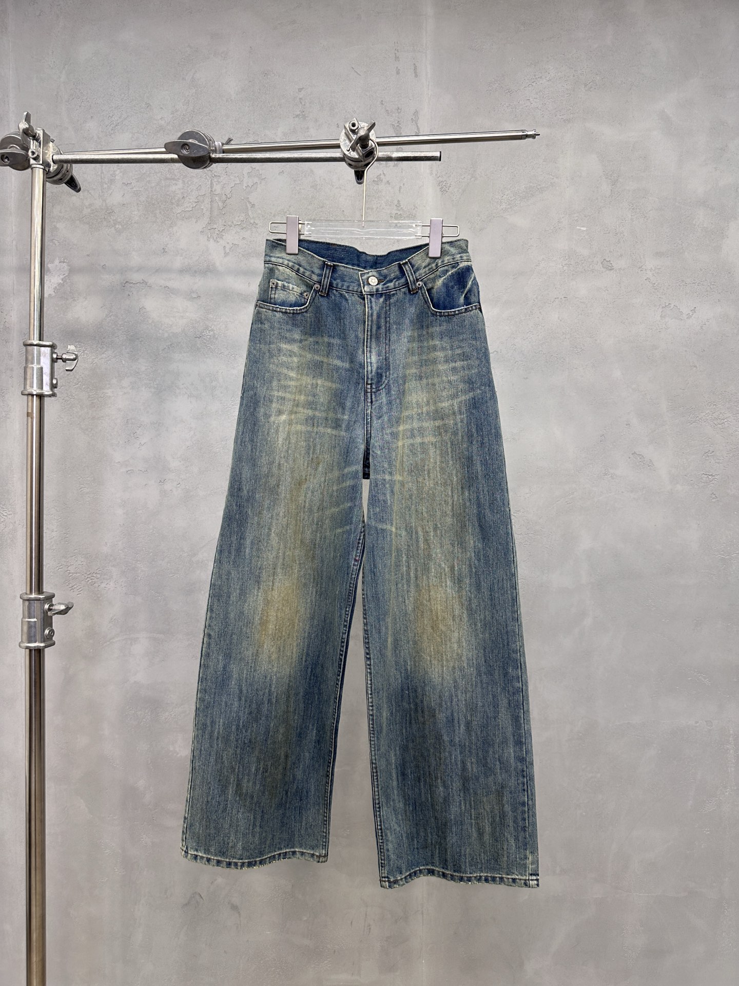 💰Acne ｜ 新款牛仔裤，成衣洗水喷色工艺，进口竹节牛仔布面料，男女同款，尺码sml